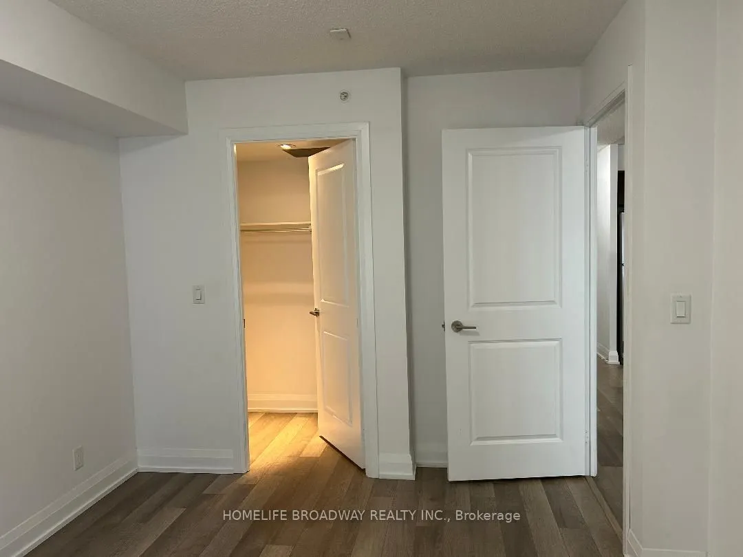 376 Highway 7 E, #511