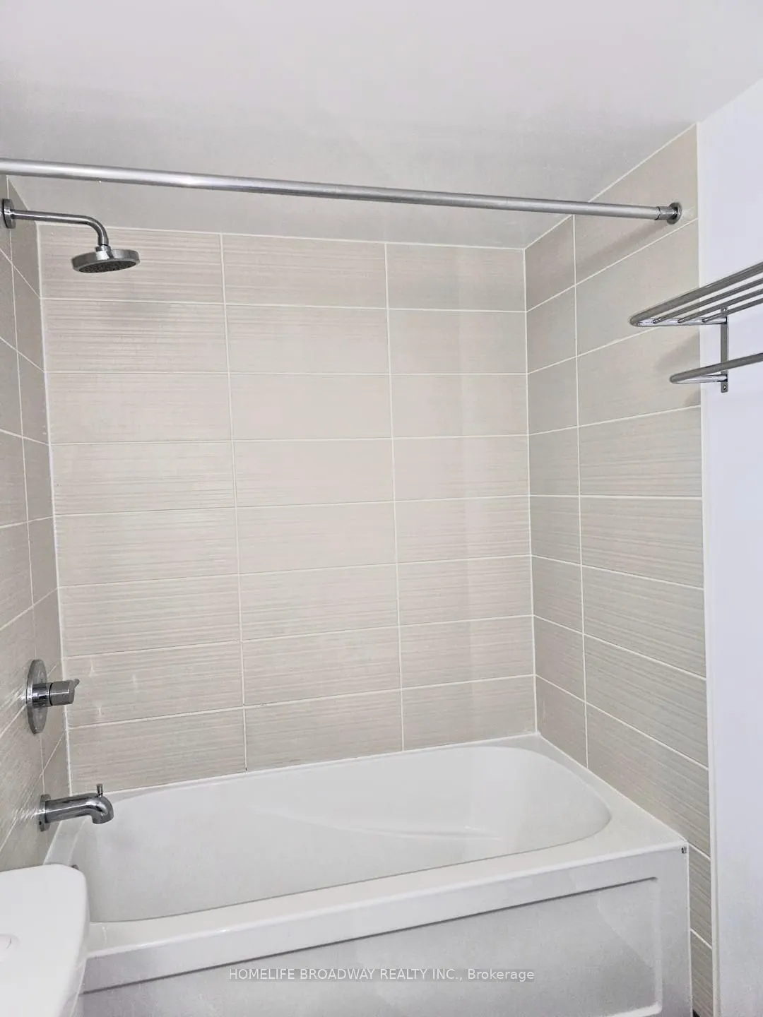 376 Highway 7 E, #511