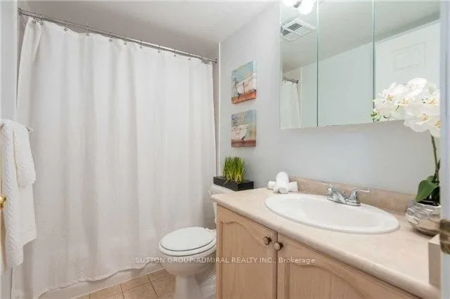 39 Oneida Crescent, #1015