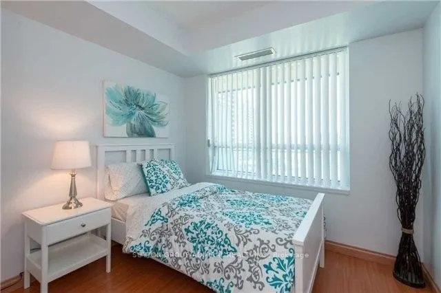 39 Oneida Crescent, #1015