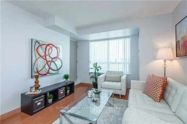 39 Oneida Crescent, #1015