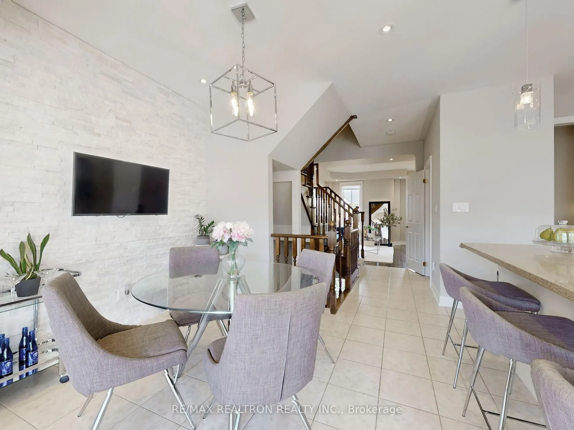25 Walter Scott Crescent