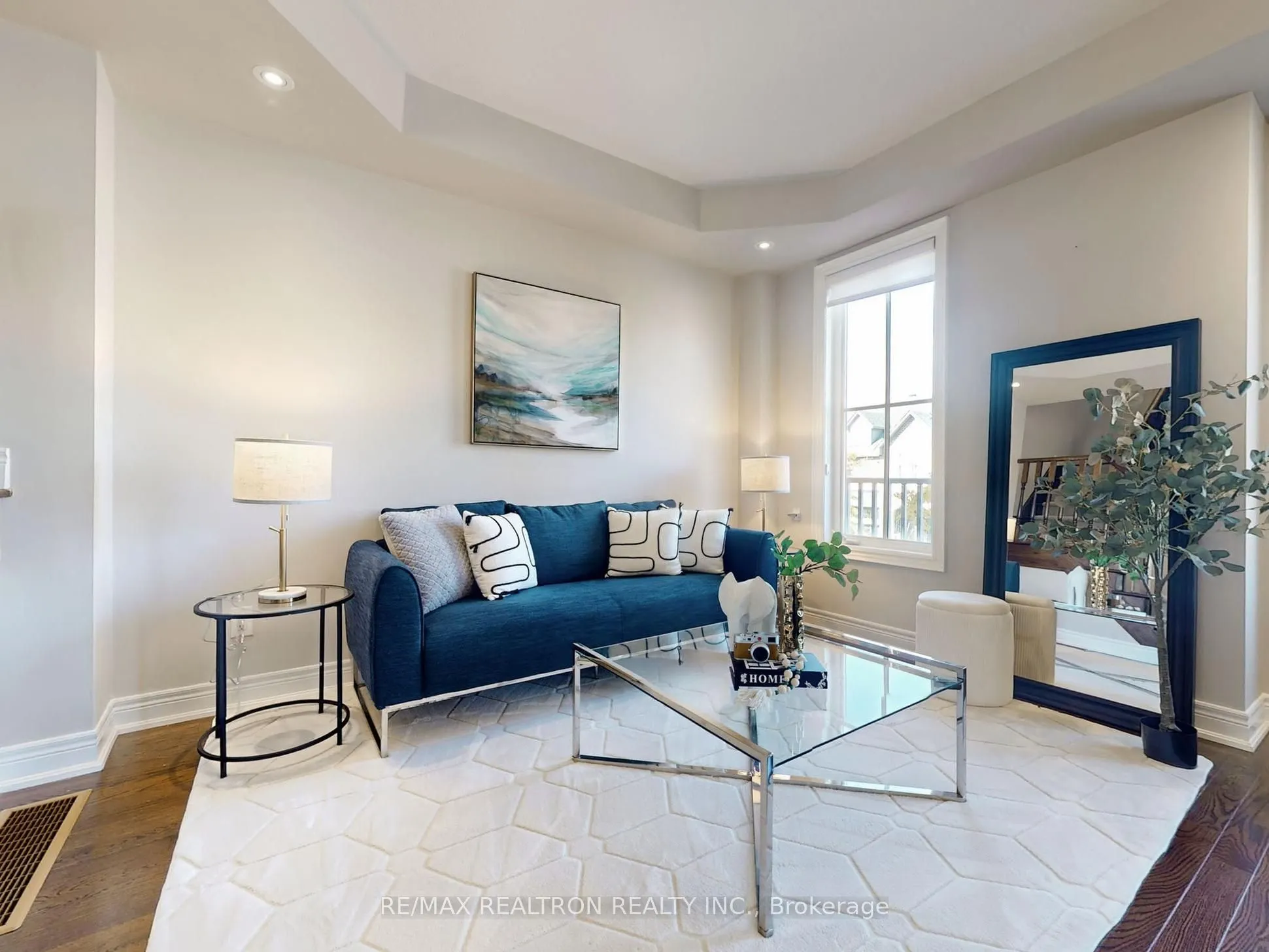 25 Walter Scott Crescent