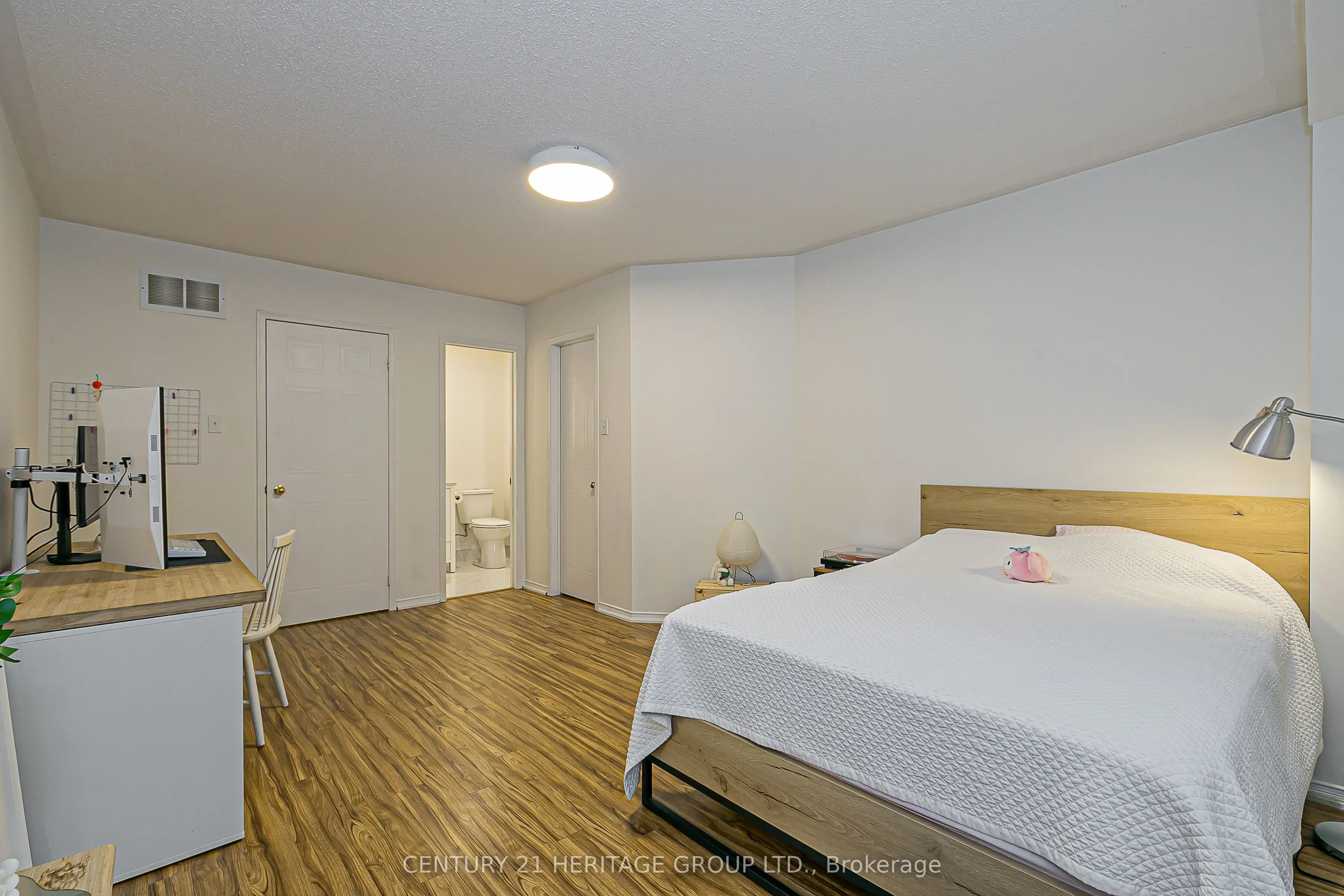 23 Observatory Lane, #66