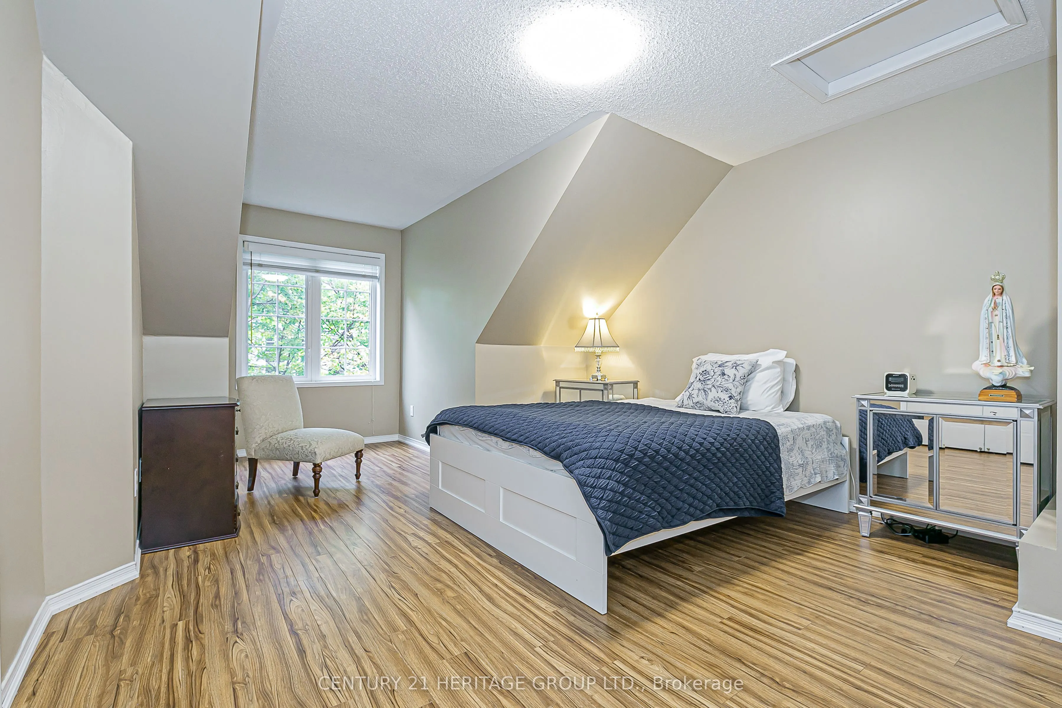 23 Observatory Lane, #66