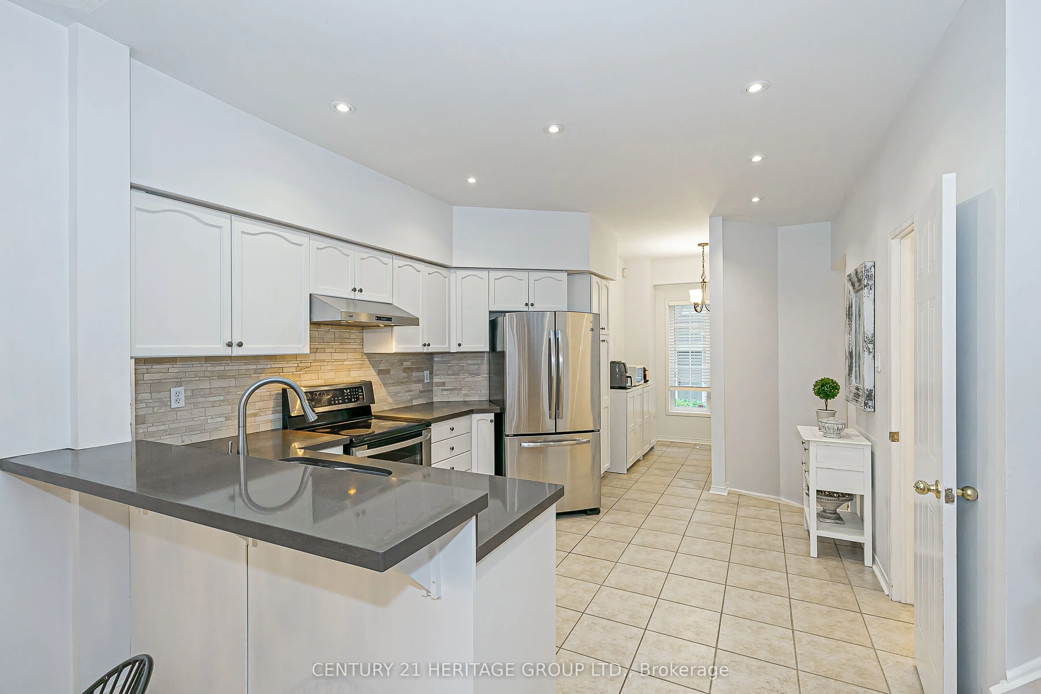 23 Observatory Lane, #66