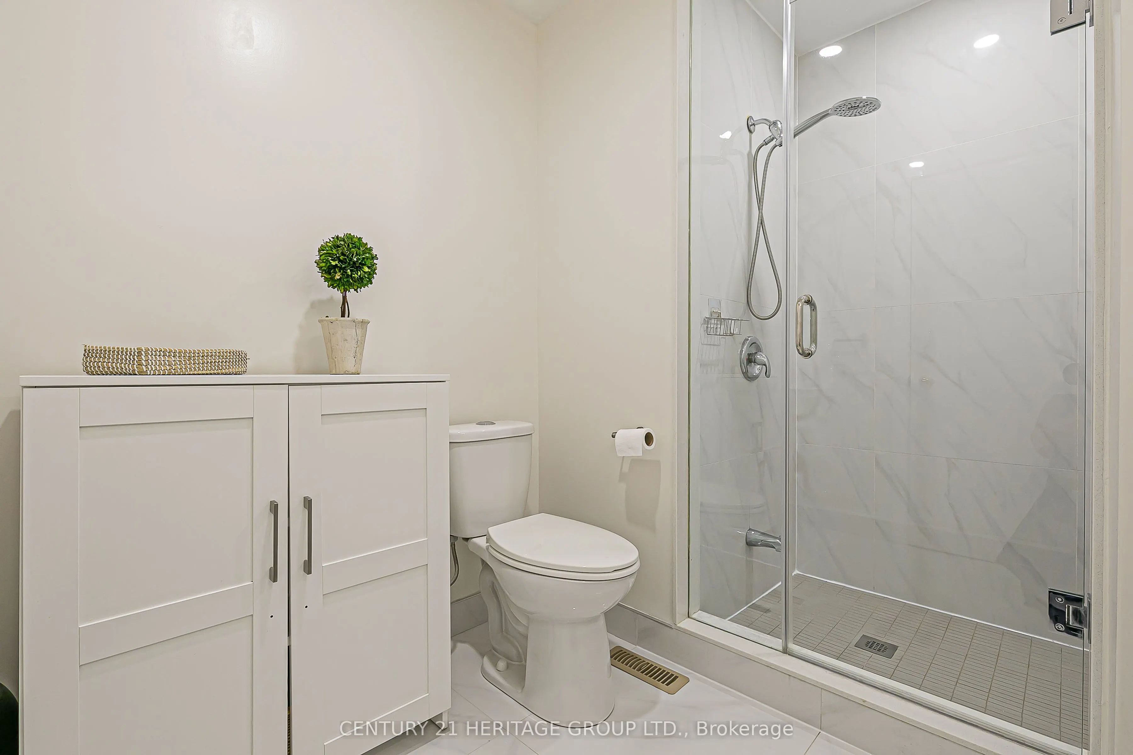 23 Observatory Lane, #66