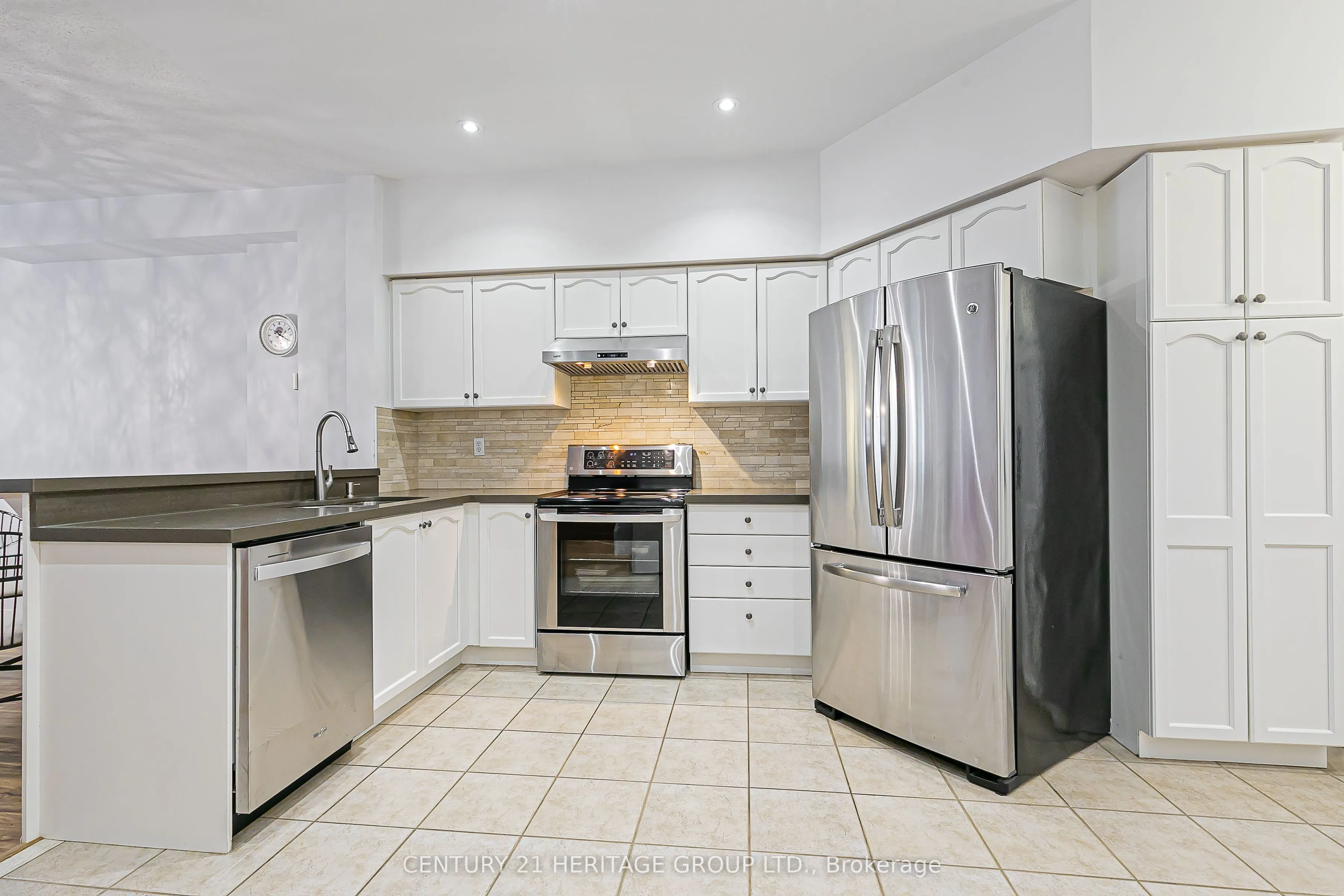 23 Observatory Lane, #66