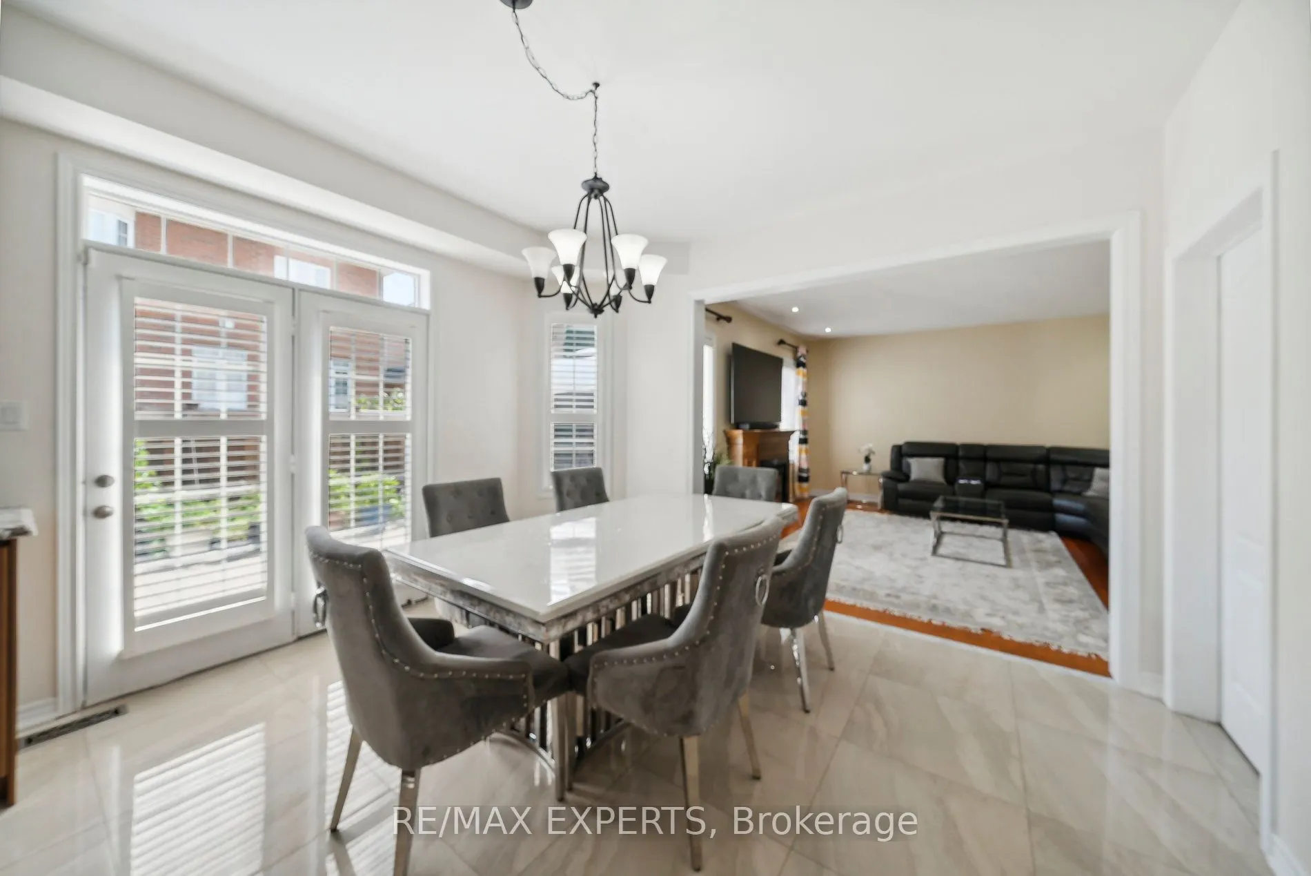 126 Josephine Road W