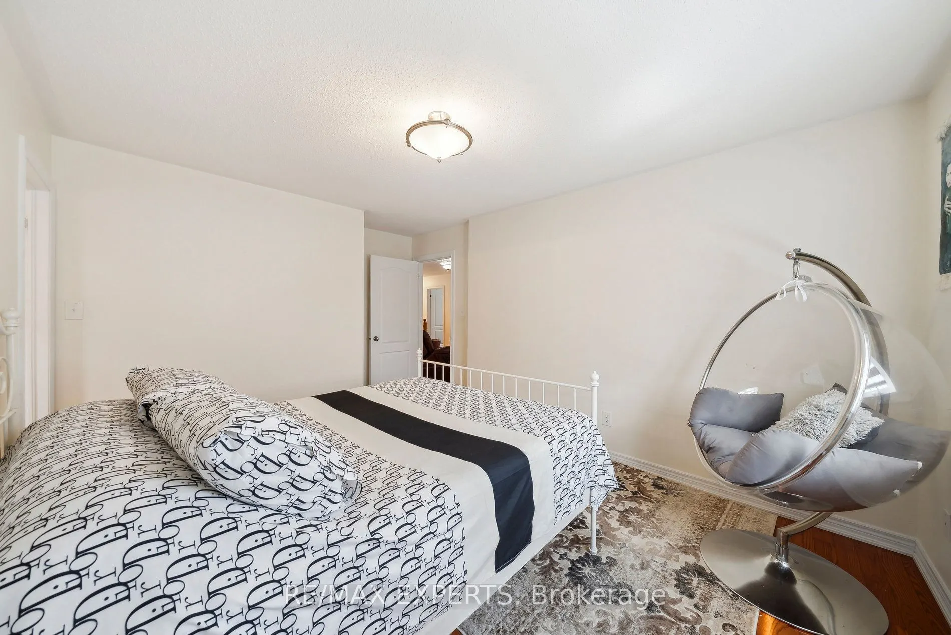 126 Josephine Road W