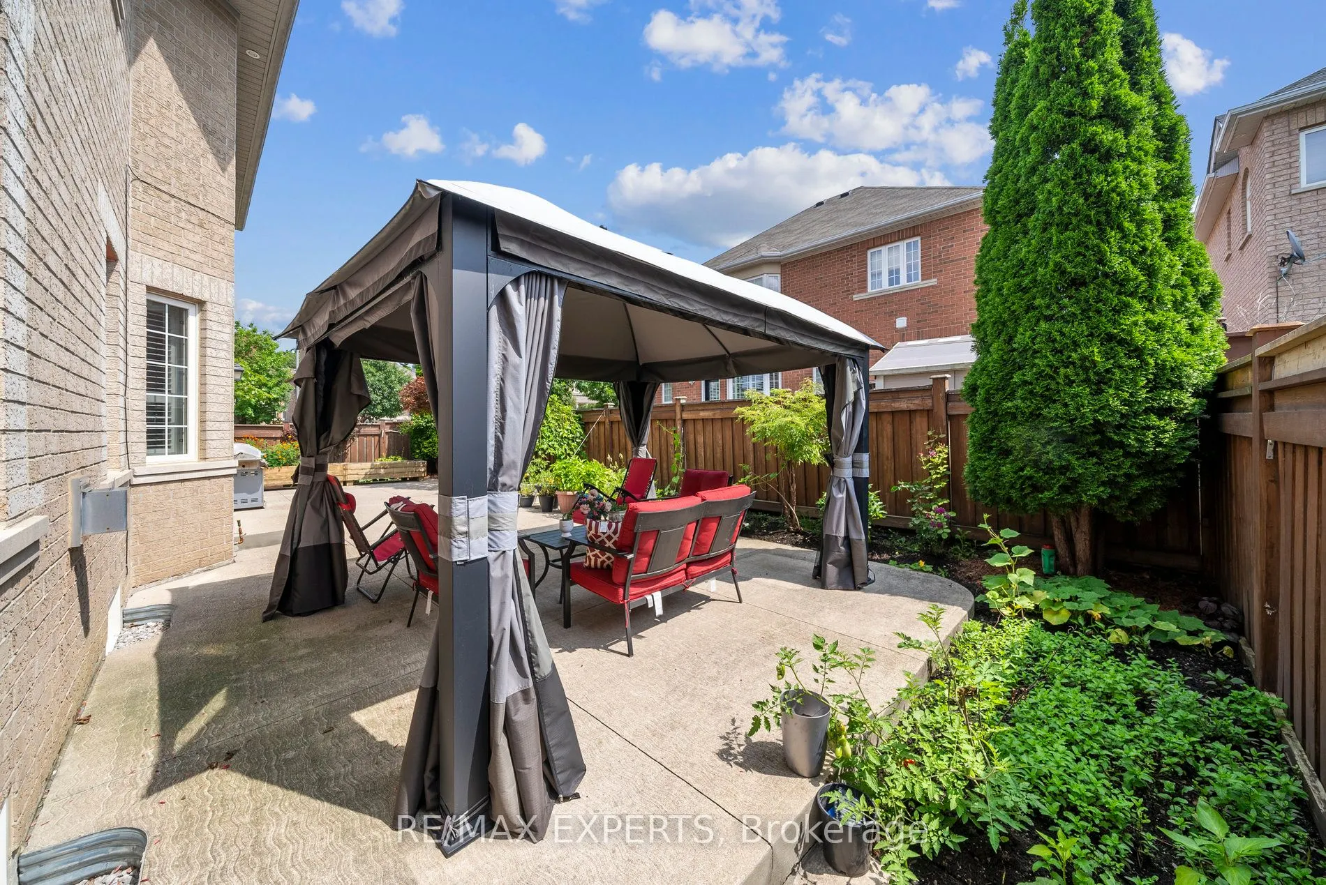 126 Josephine Road W