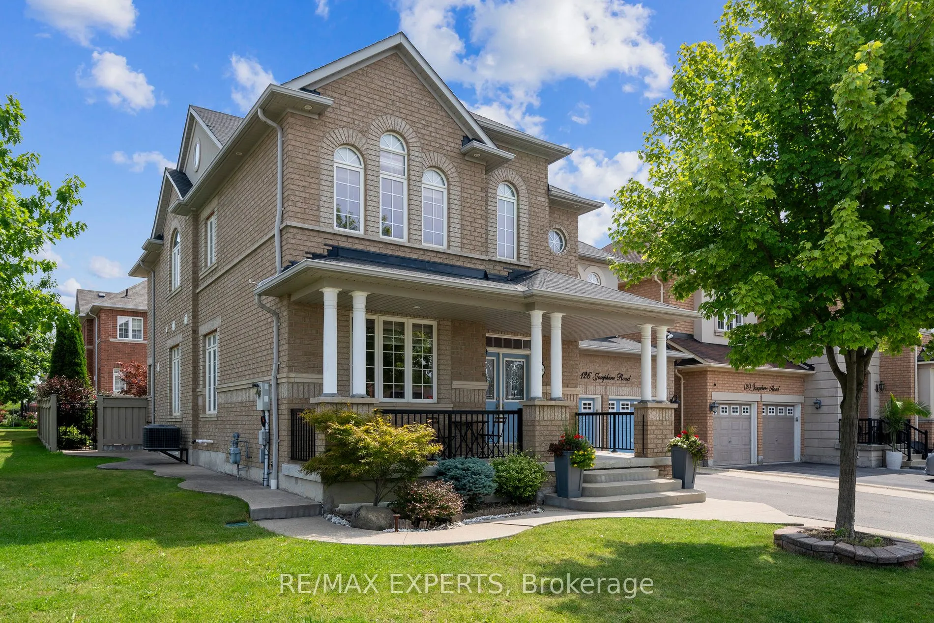 126 Josephine Road W