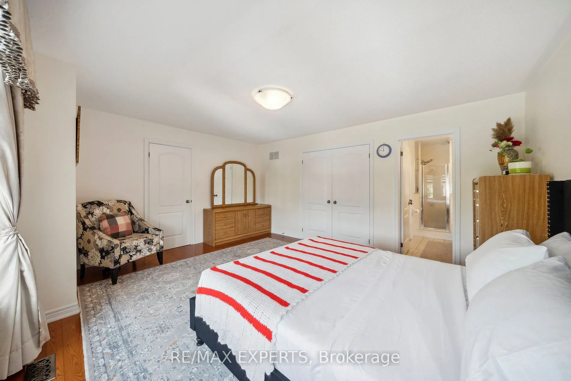 126 Josephine Road W