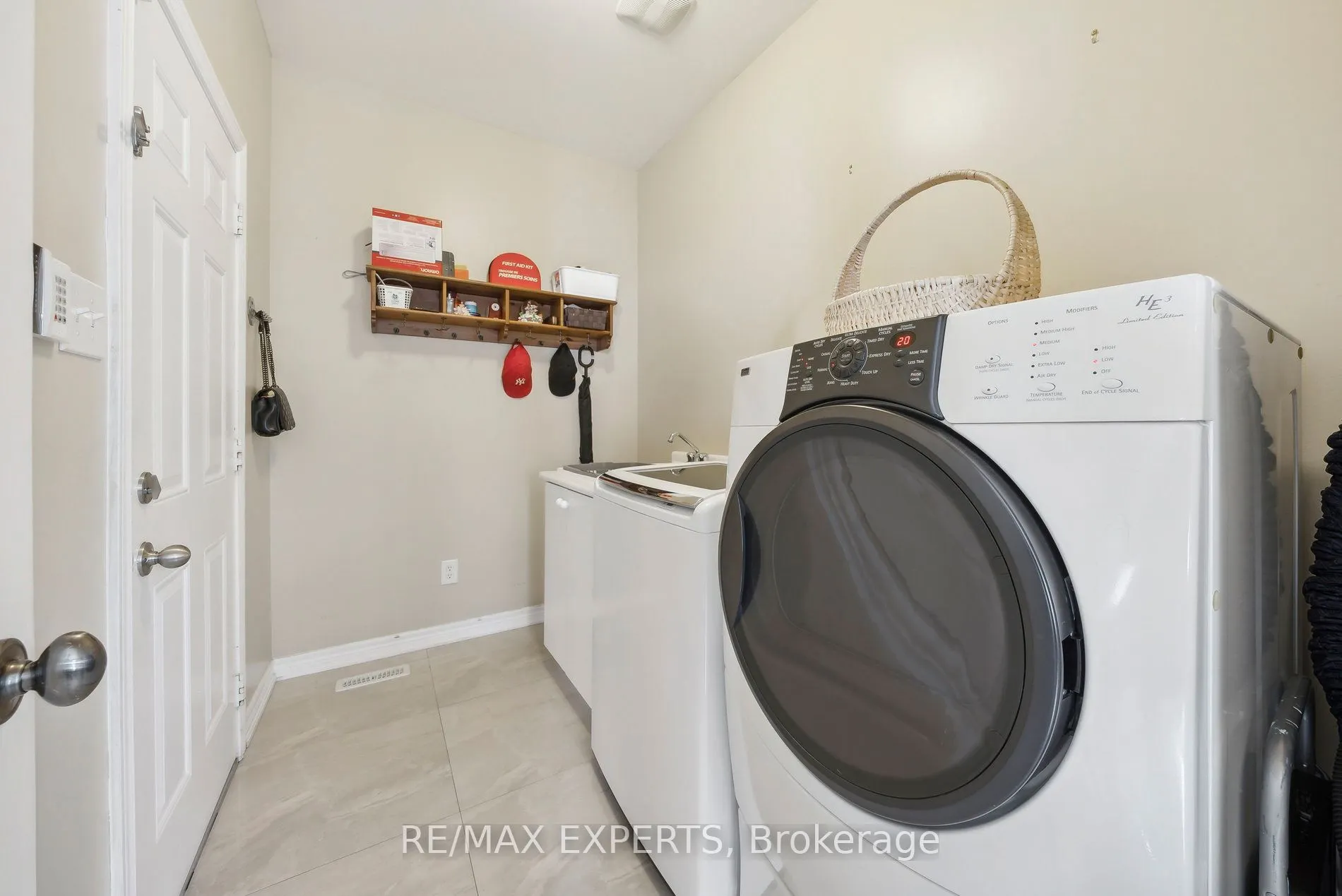 126 Josephine Road W