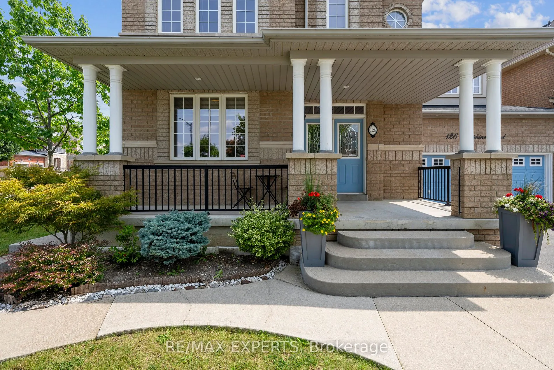126 Josephine Road W