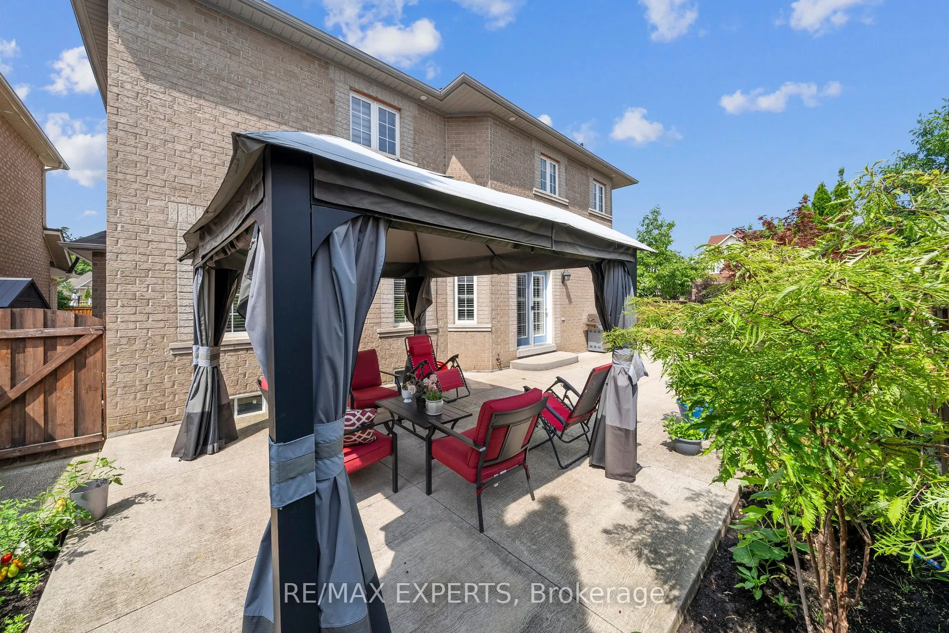 126 Josephine Road W