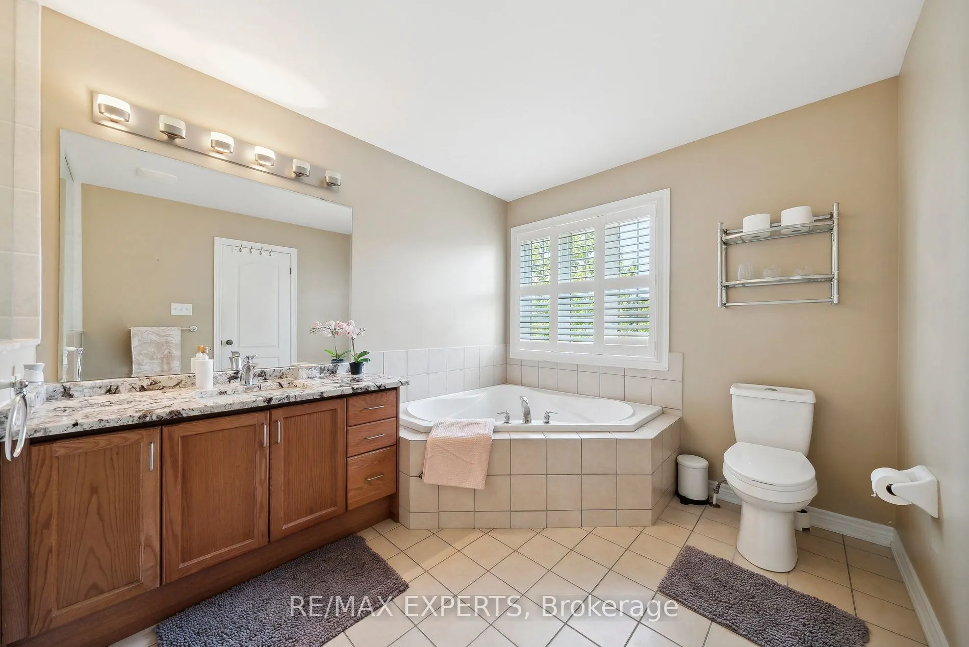 126 Josephine Road W