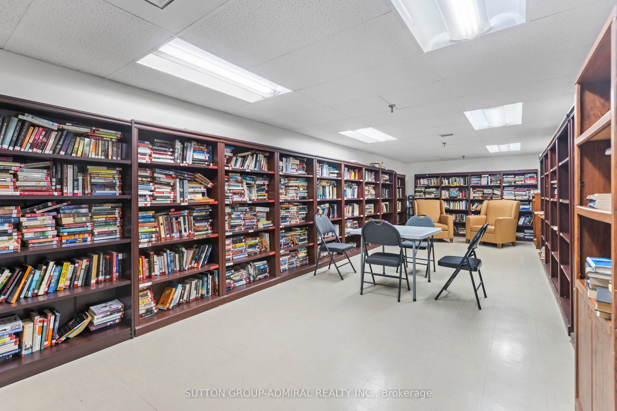 343 Clark Avenue W, #1402
