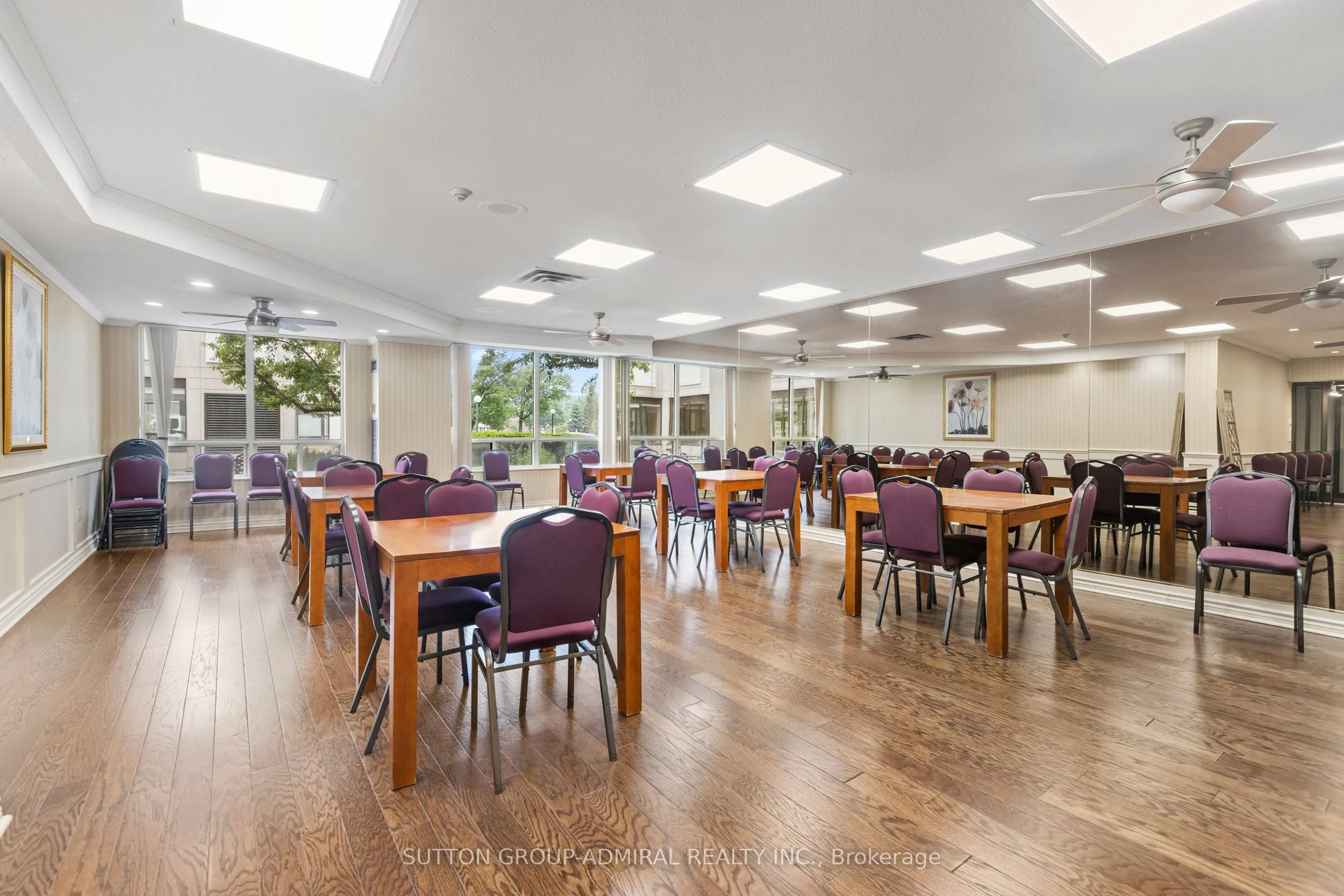 343 Clark Avenue W, #1402