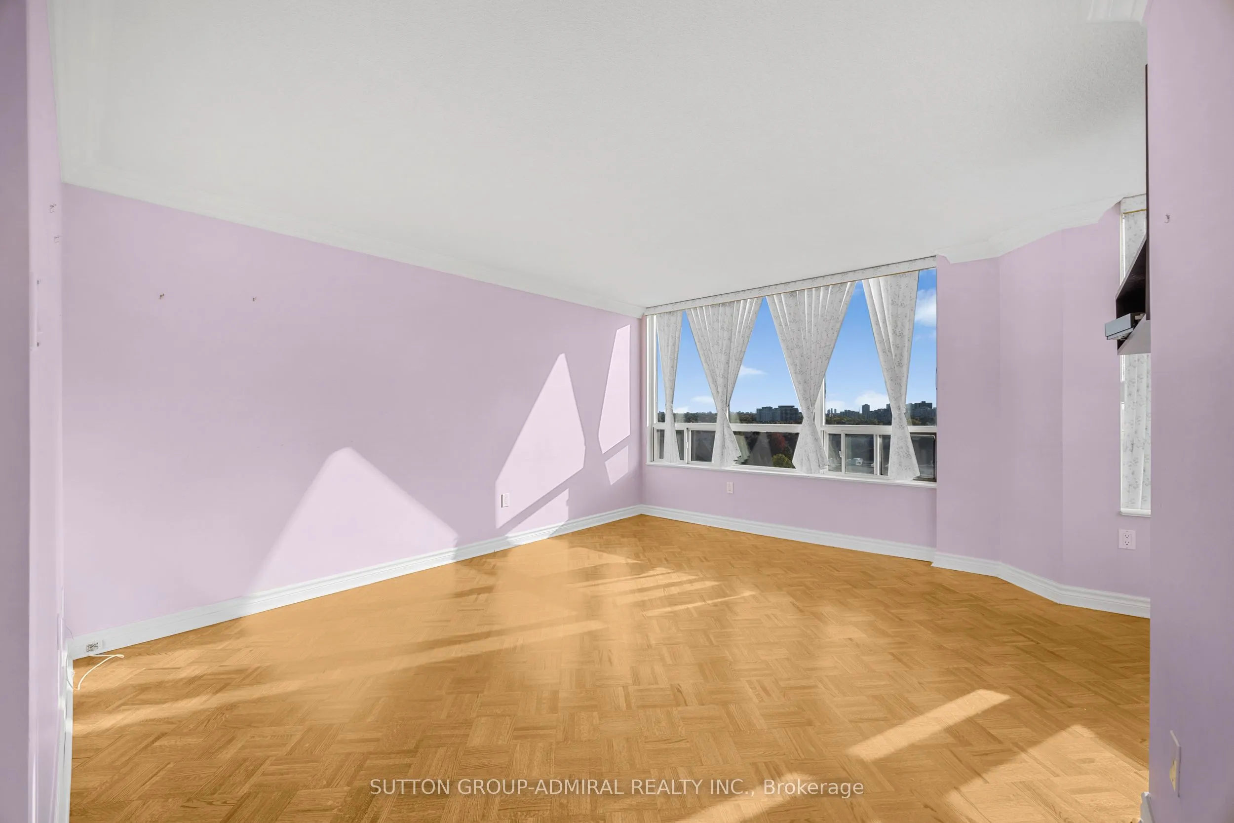 343 Clark Avenue W, #1402