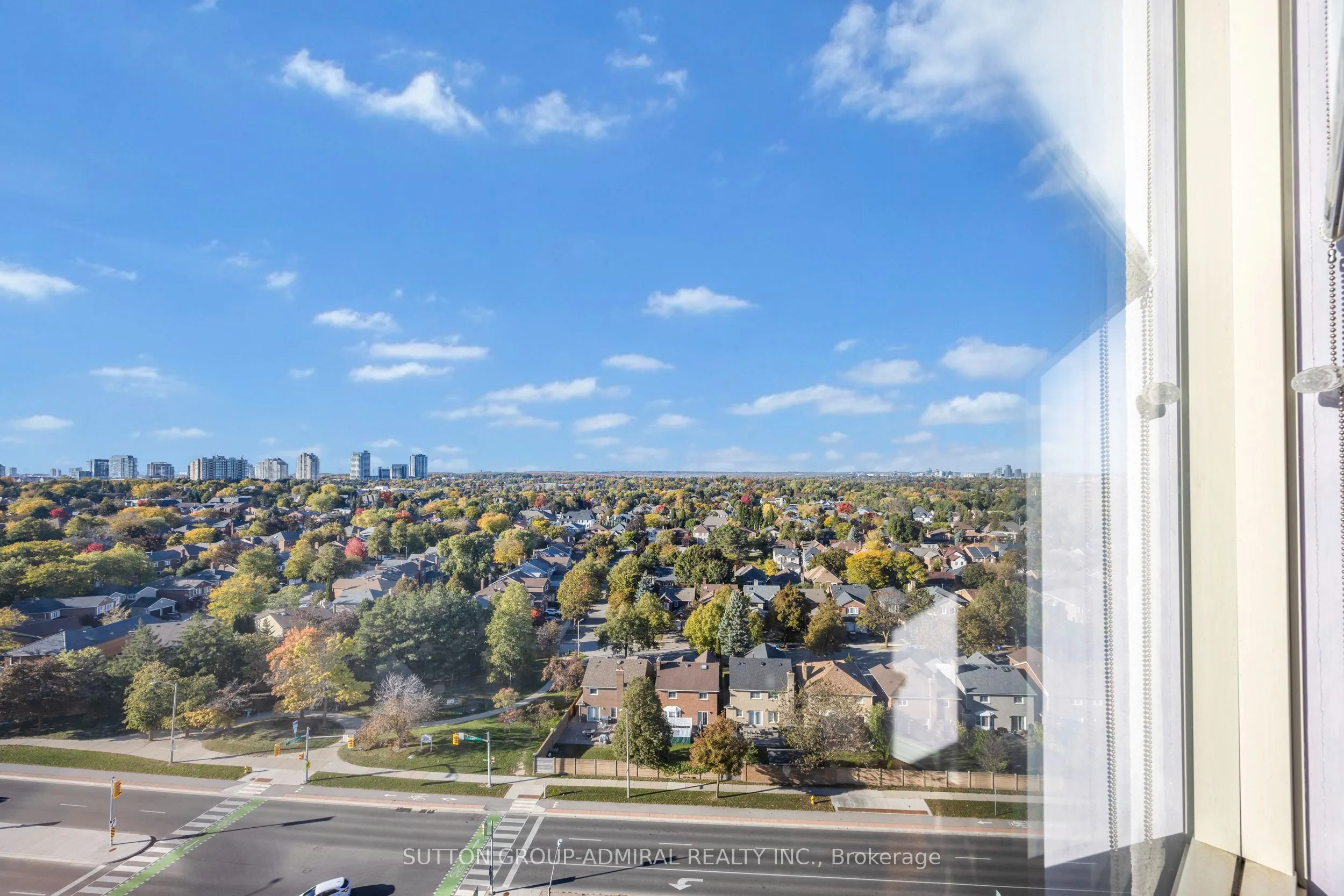 343 Clark Avenue W, #1402