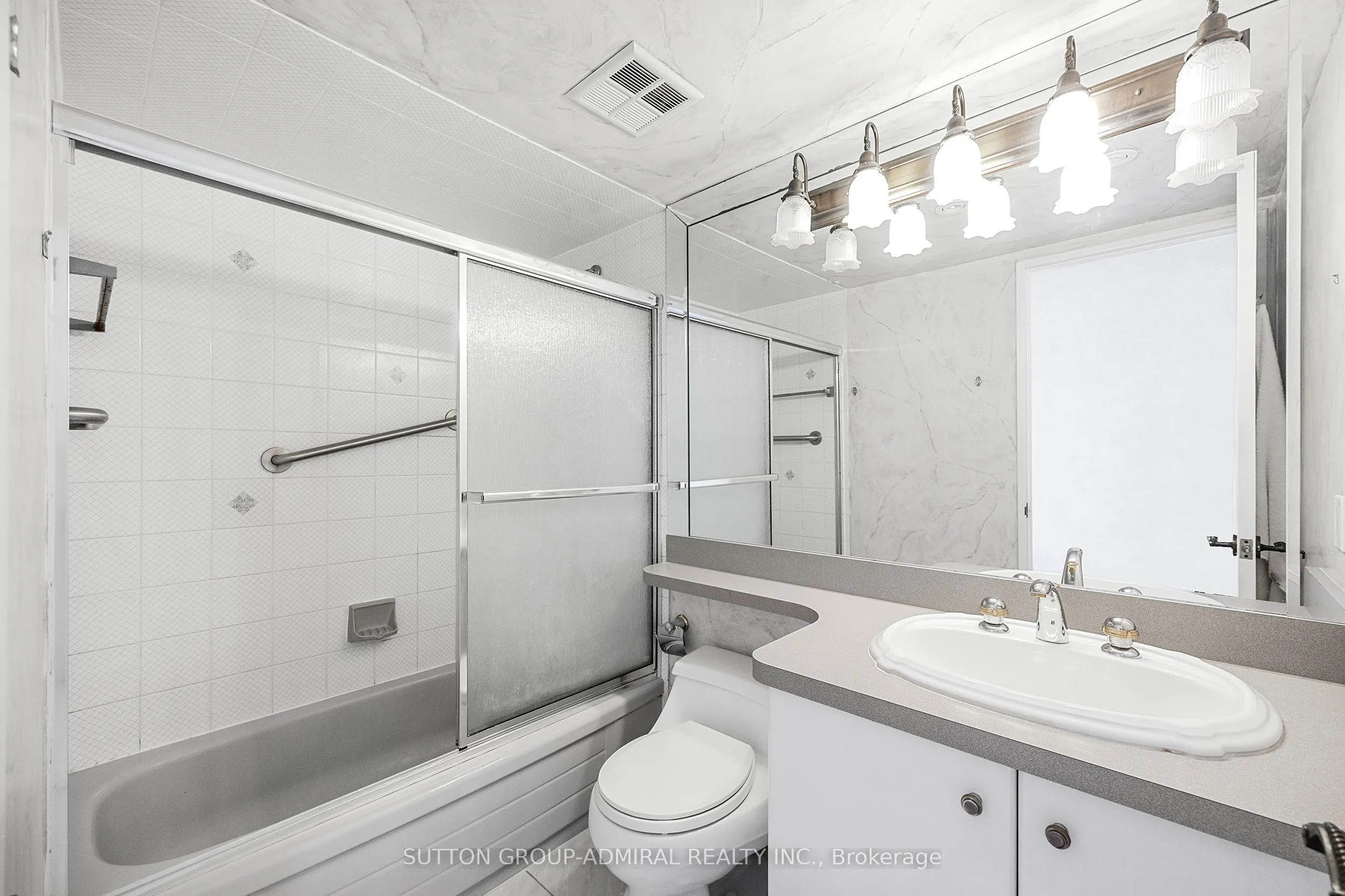 343 Clark Avenue W, #1402