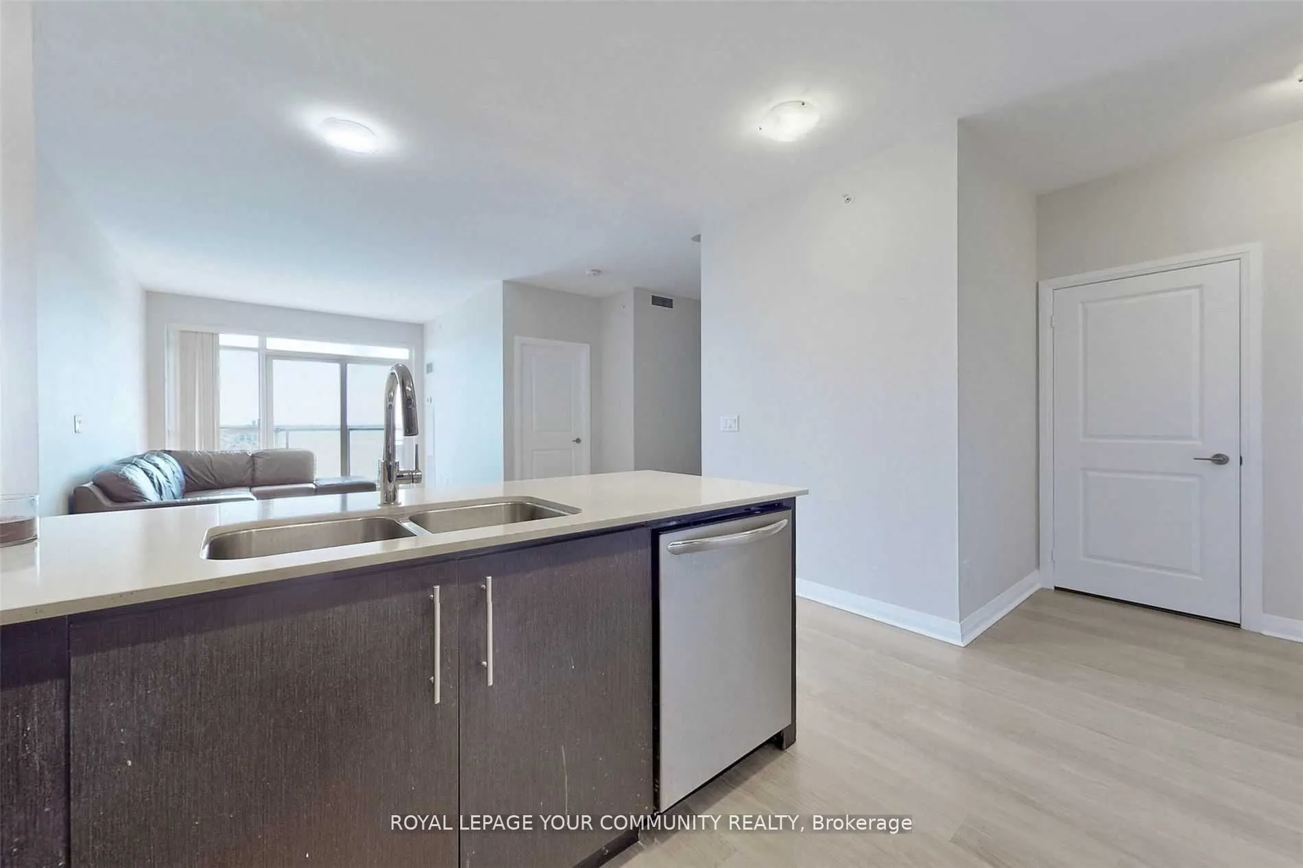 55 Oneida Crescent, #LPH01
