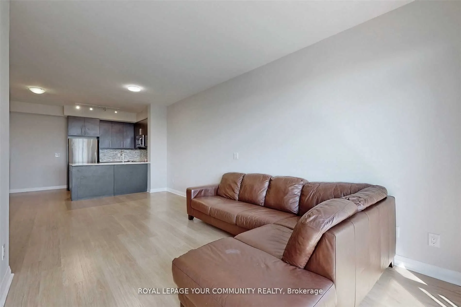 55 Oneida Crescent, #LPH01
