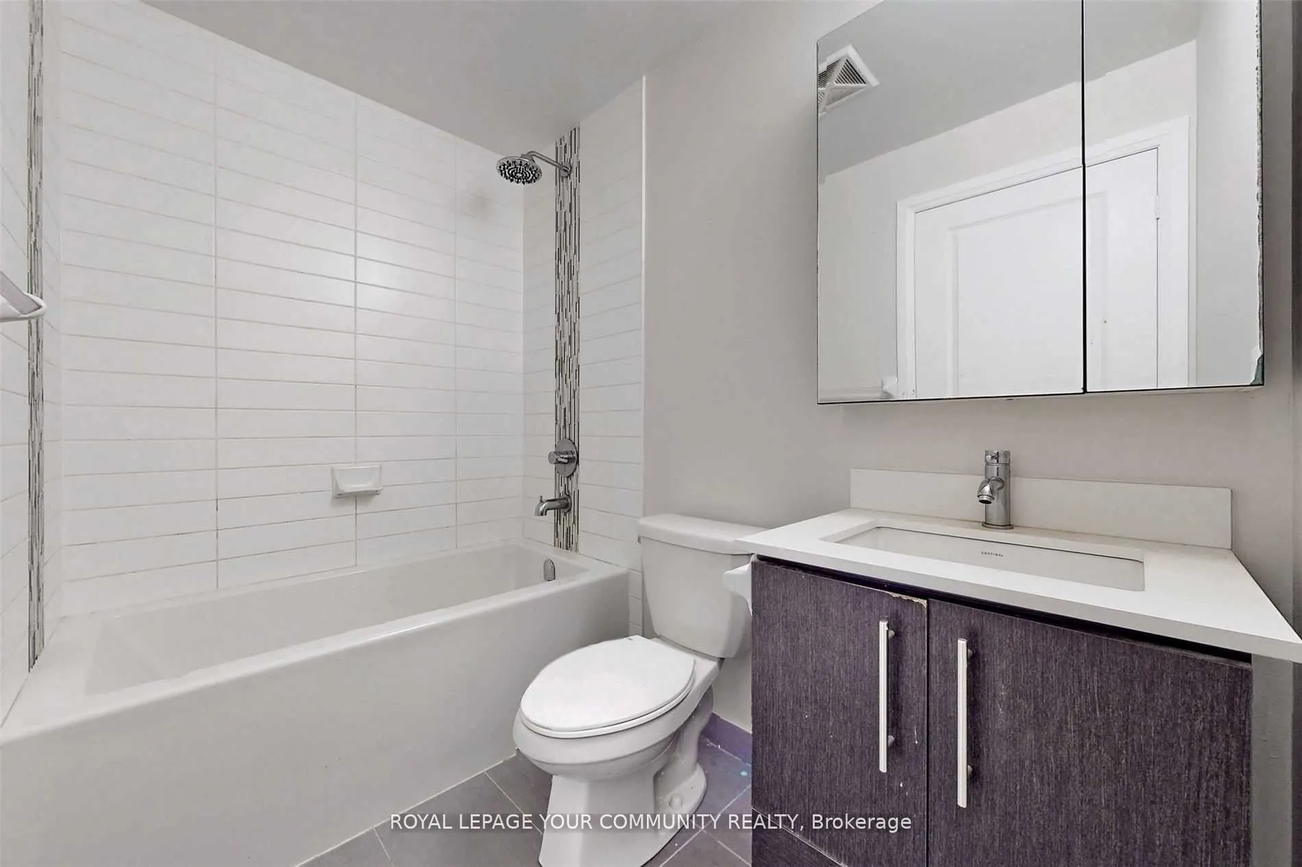 55 Oneida Crescent, #LPH01