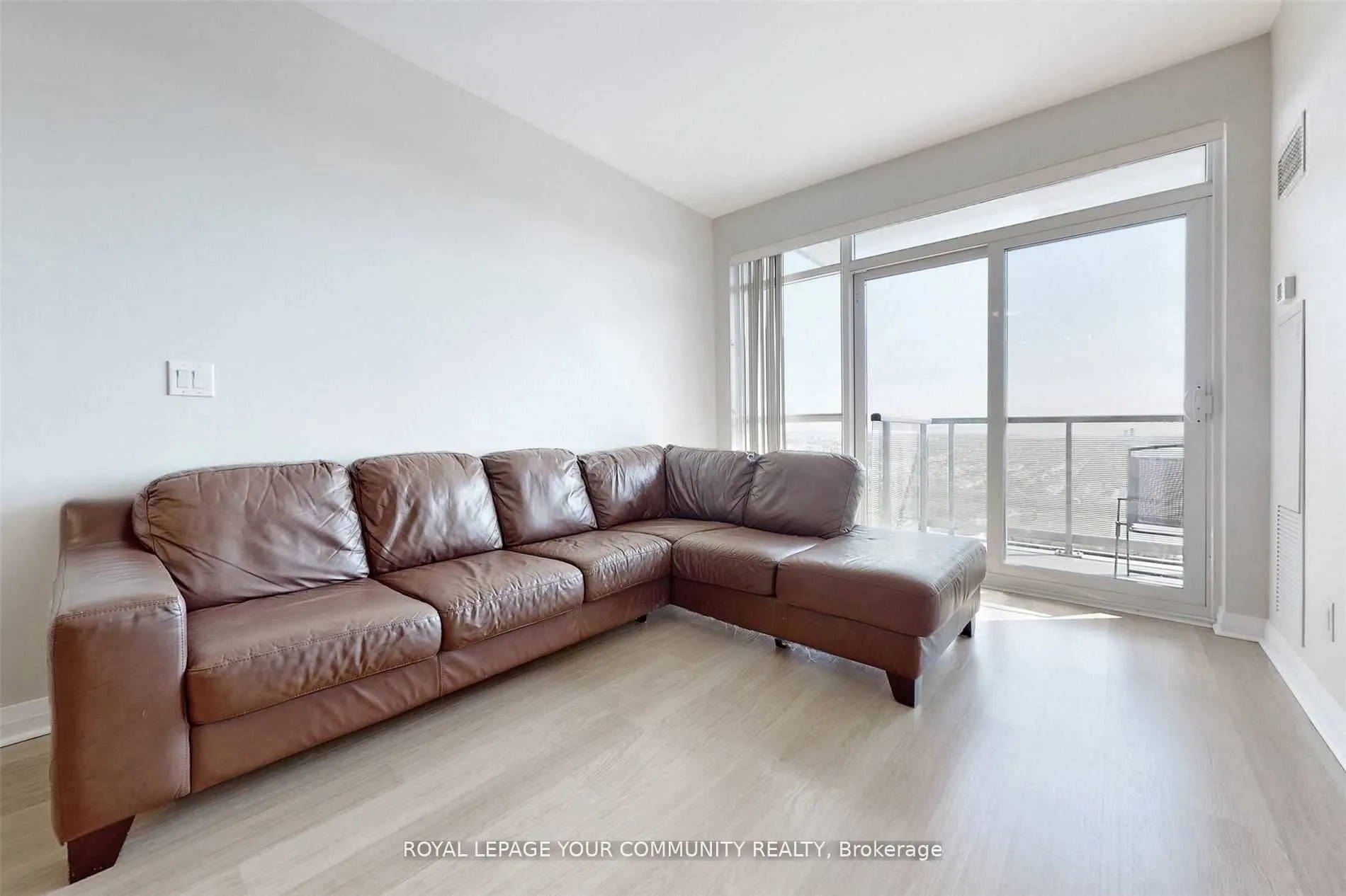 55 Oneida Crescent, #LPH01