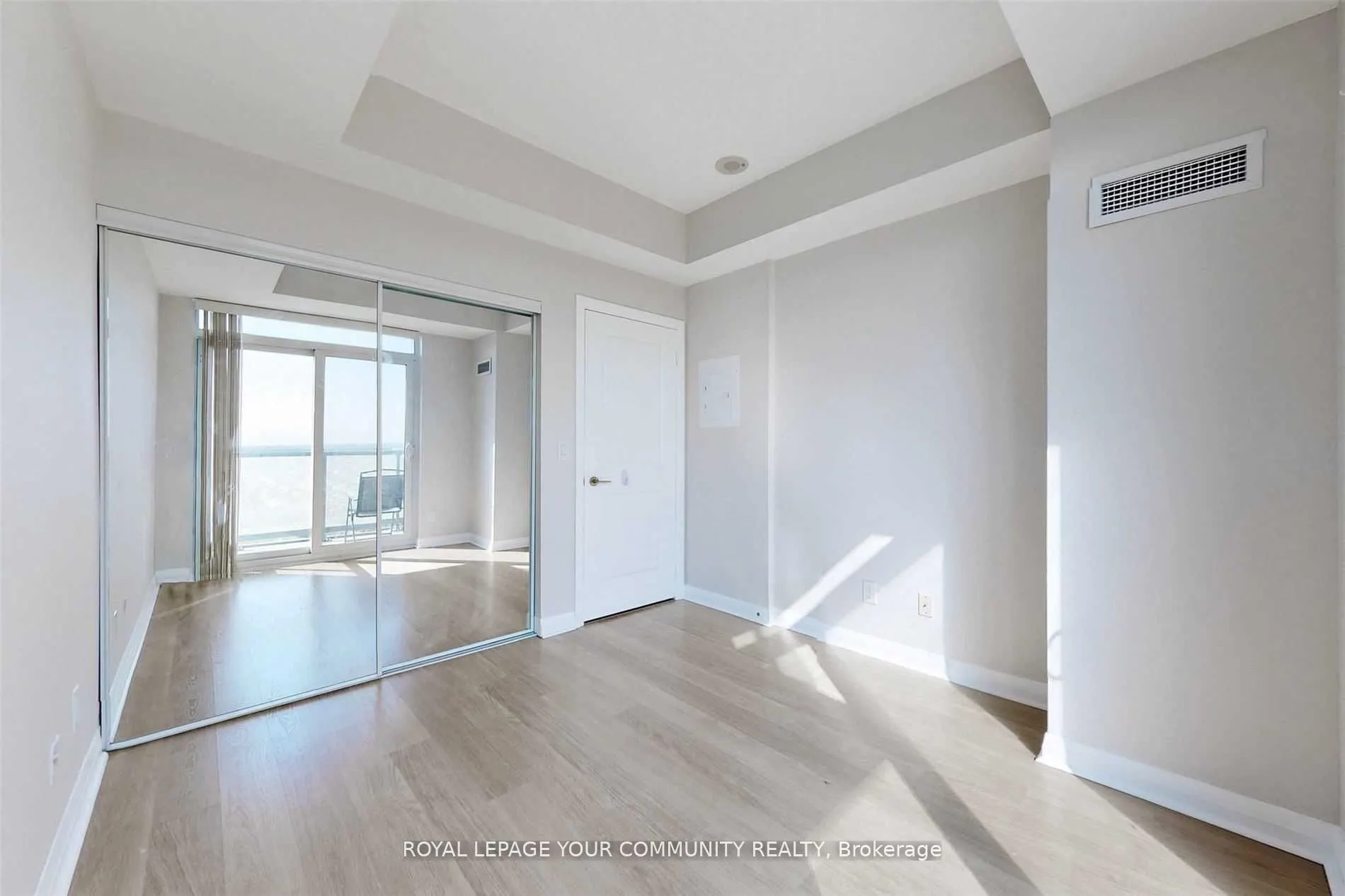 55 Oneida Crescent, #LPH01