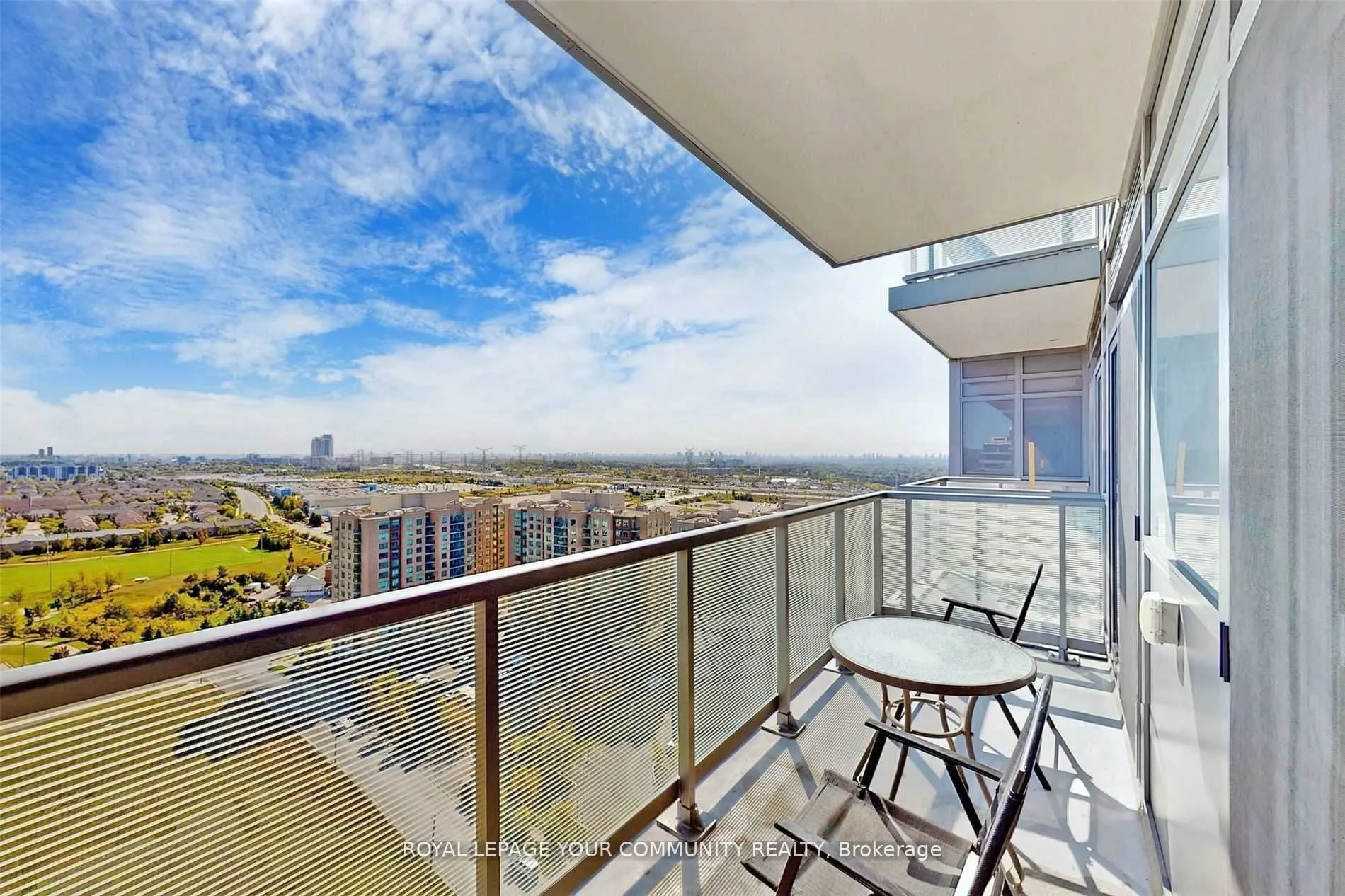 55 Oneida Crescent, #LPH01