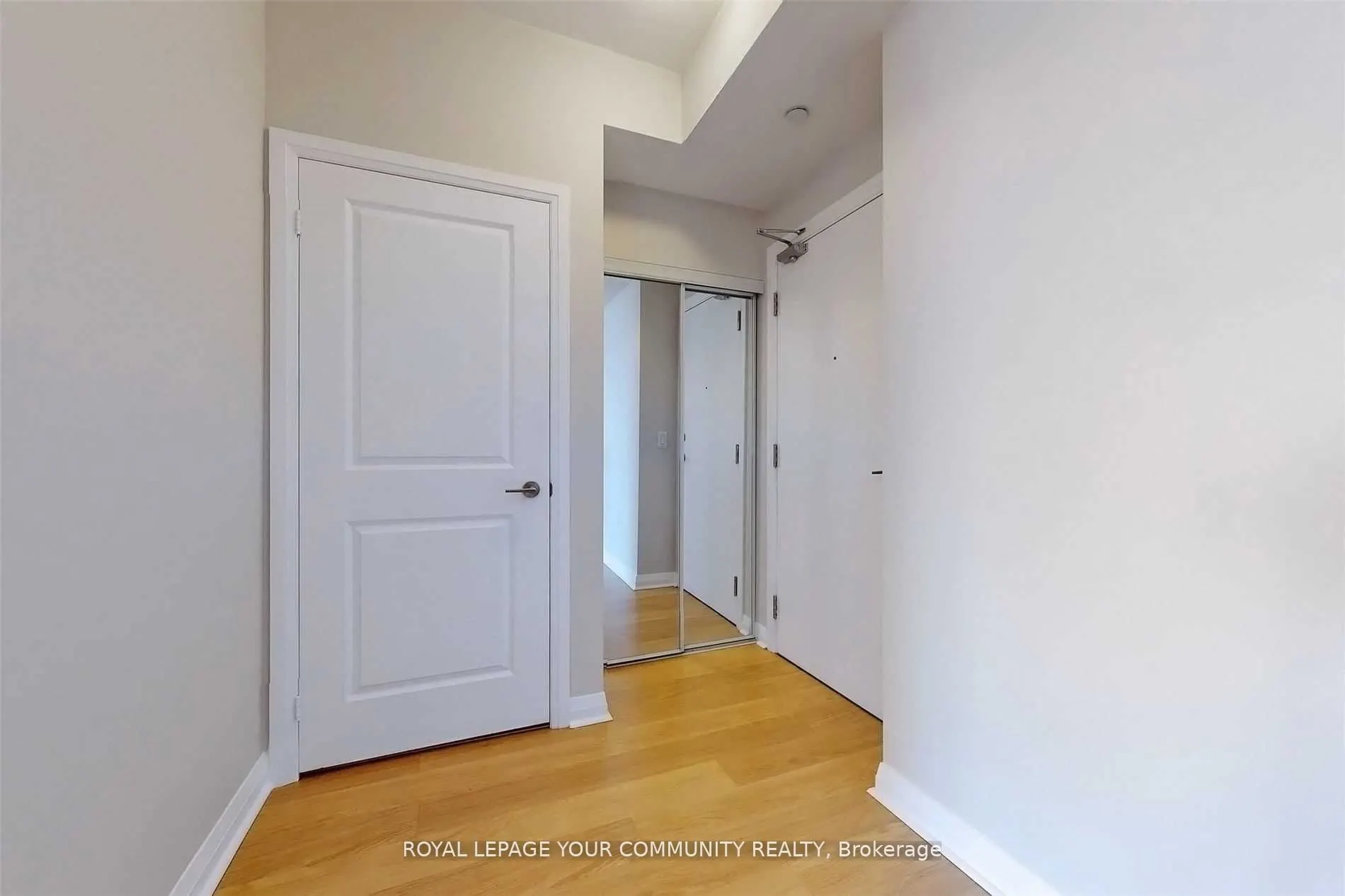 55 Oneida Crescent, #LPH01
