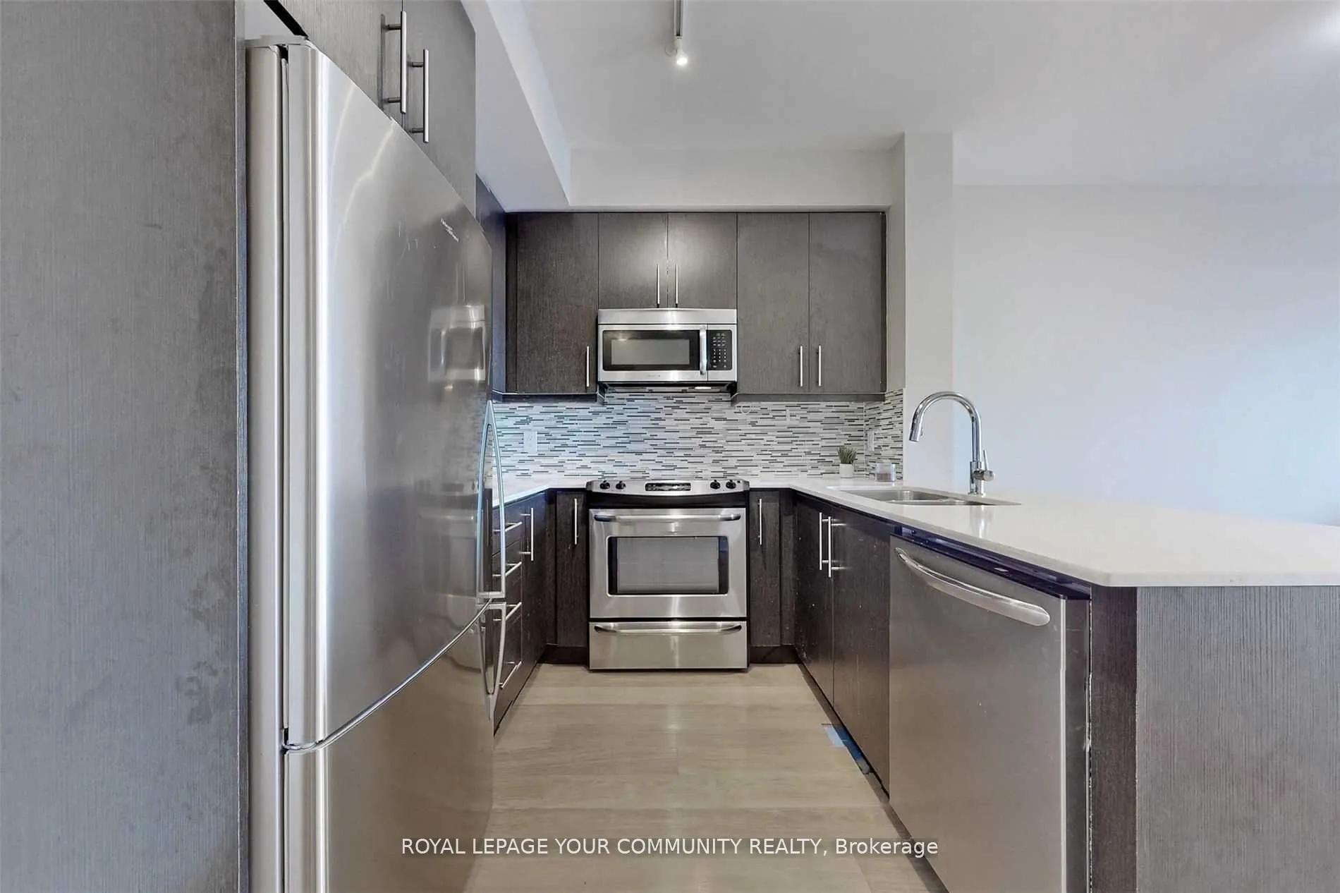 55 Oneida Crescent, #LPH01