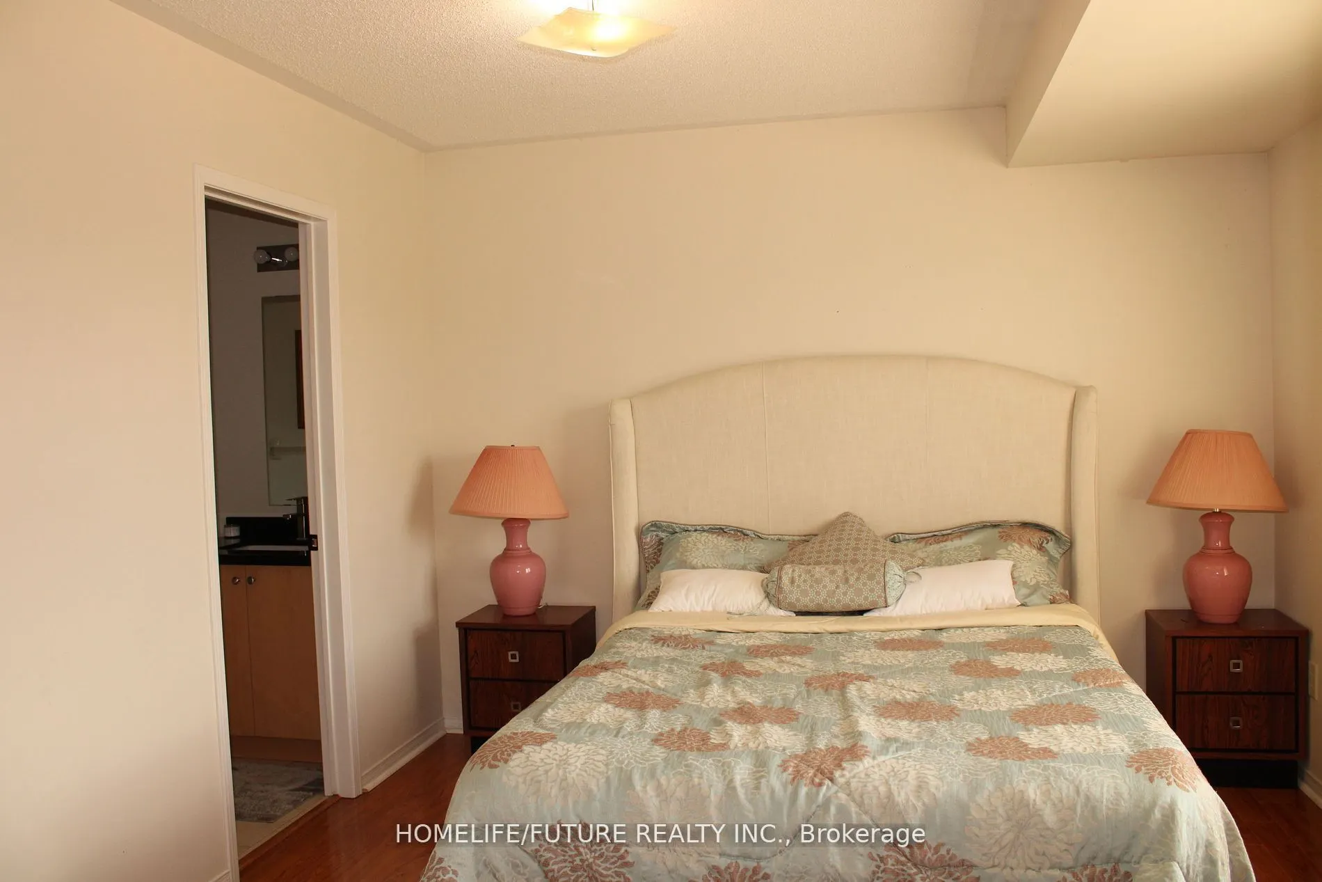 49 Mingay Avenue, #Main & 2nd Flr