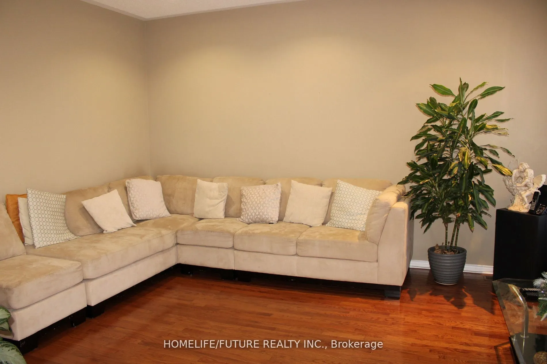 49 Mingay Avenue, #Main & 2nd Flr
