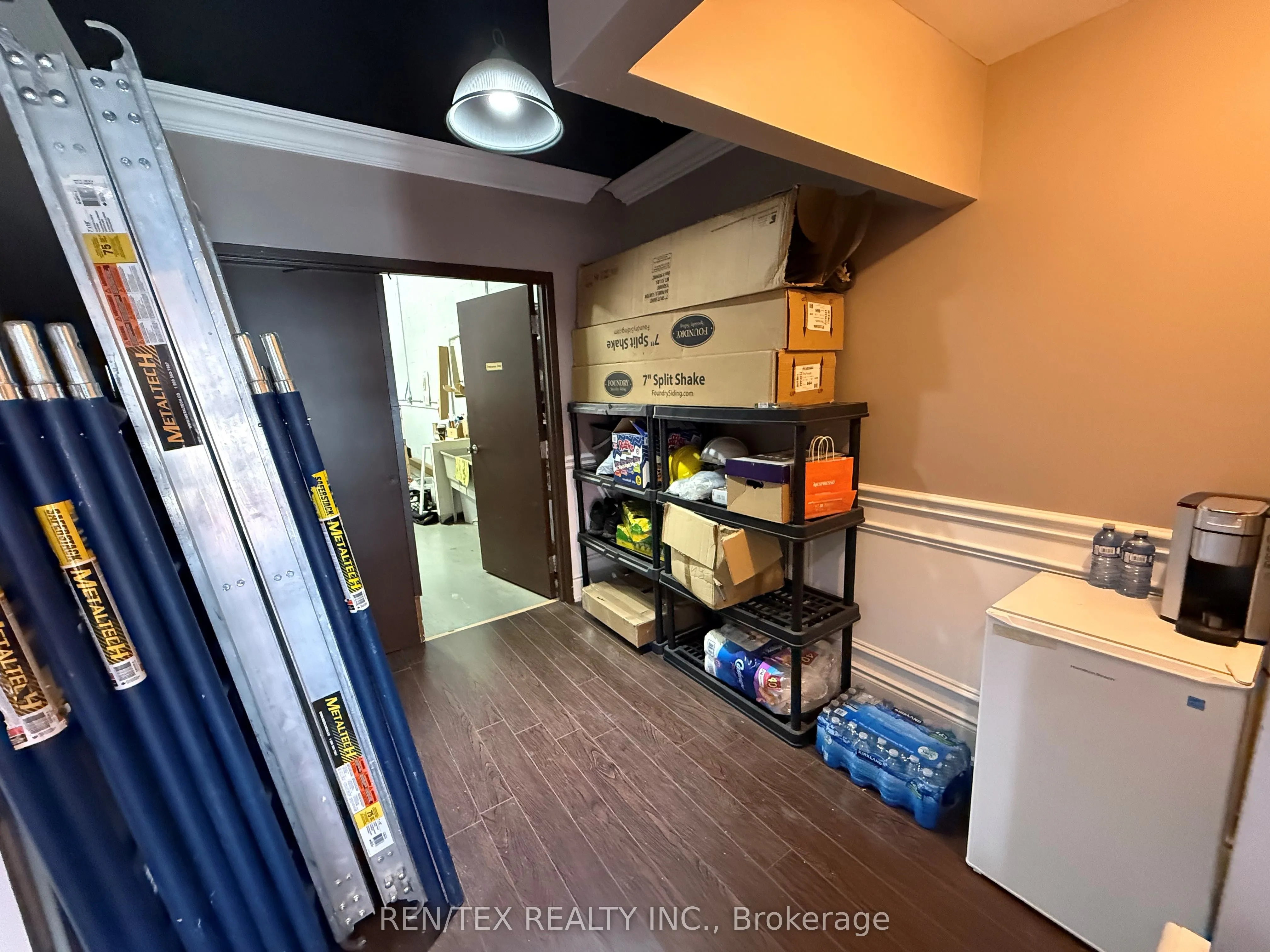 190 Marycroft Avenue, #6