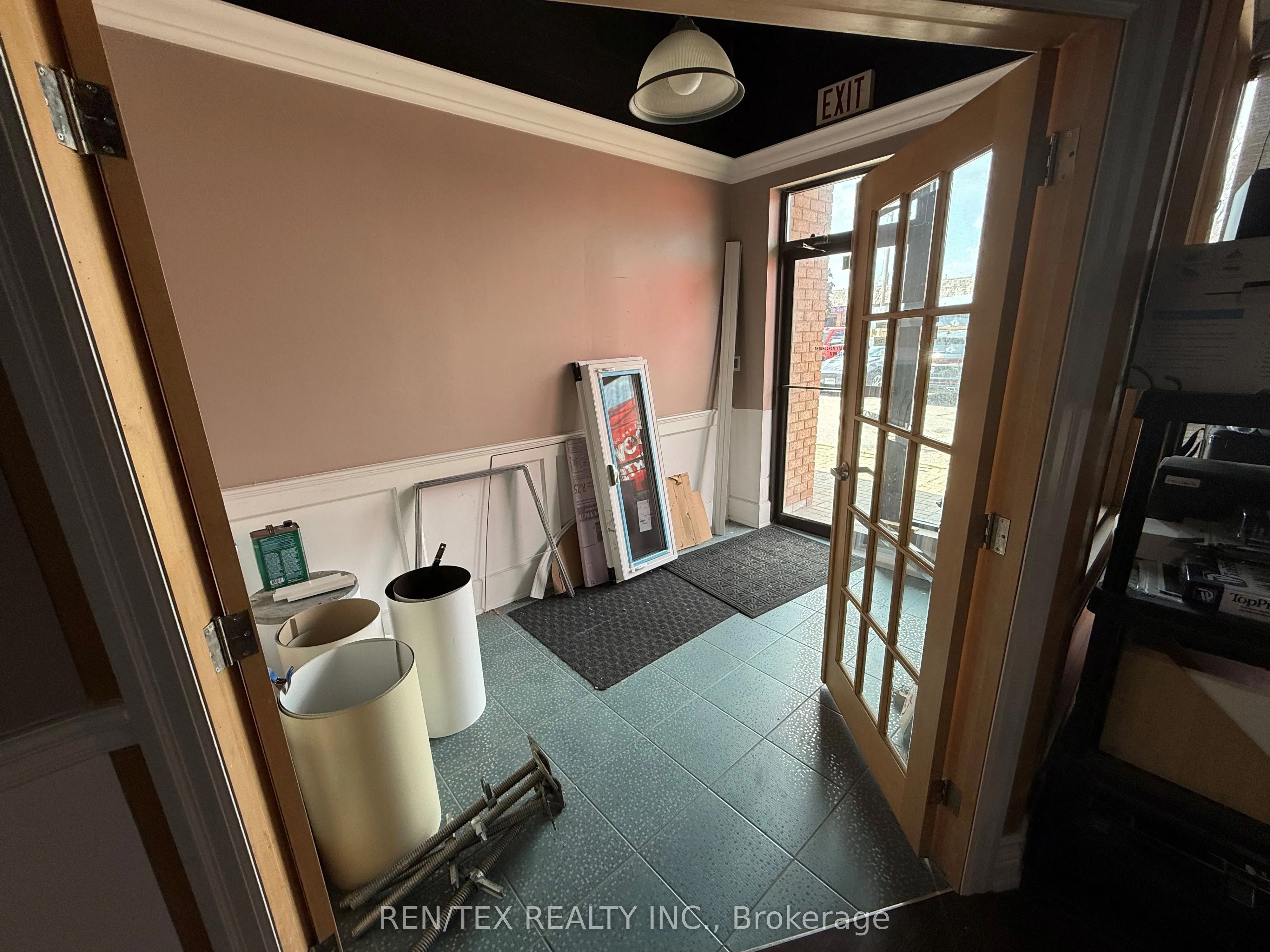 190 Marycroft Avenue, #6