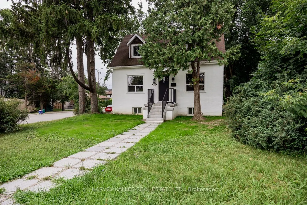 129 Major Mackenzie Drive E
