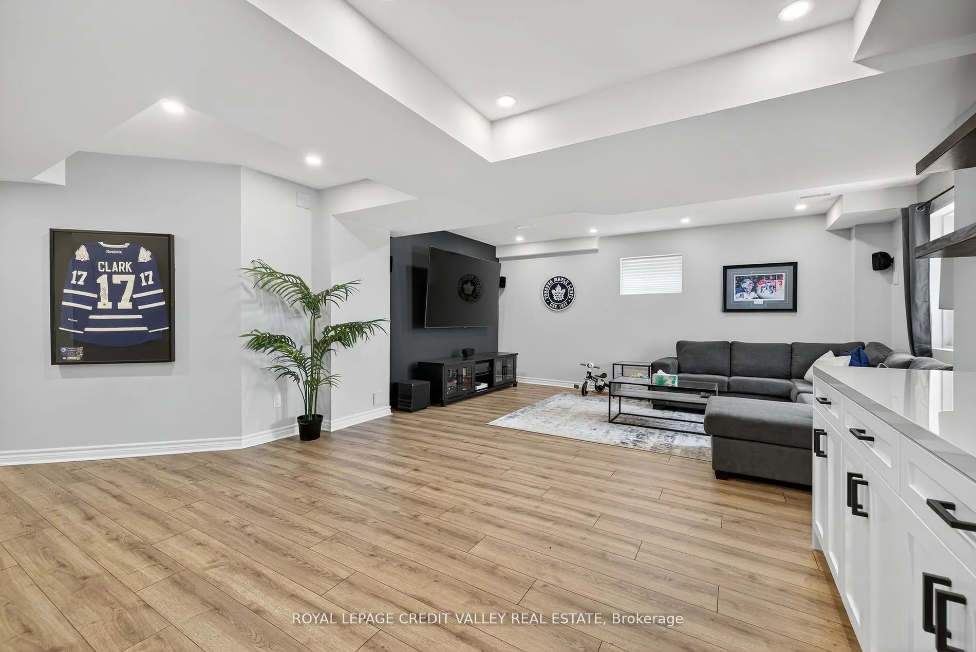 29 Janes Crescent