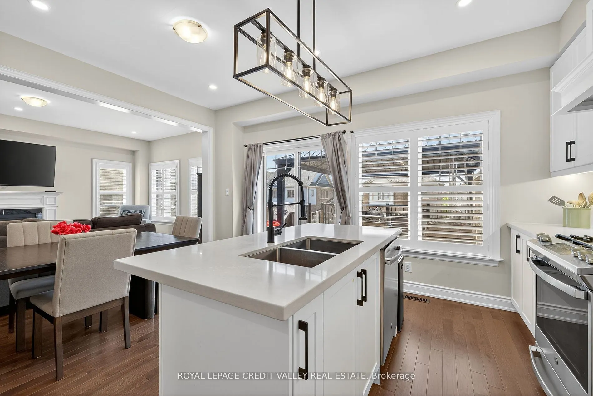 29 Janes Crescent
