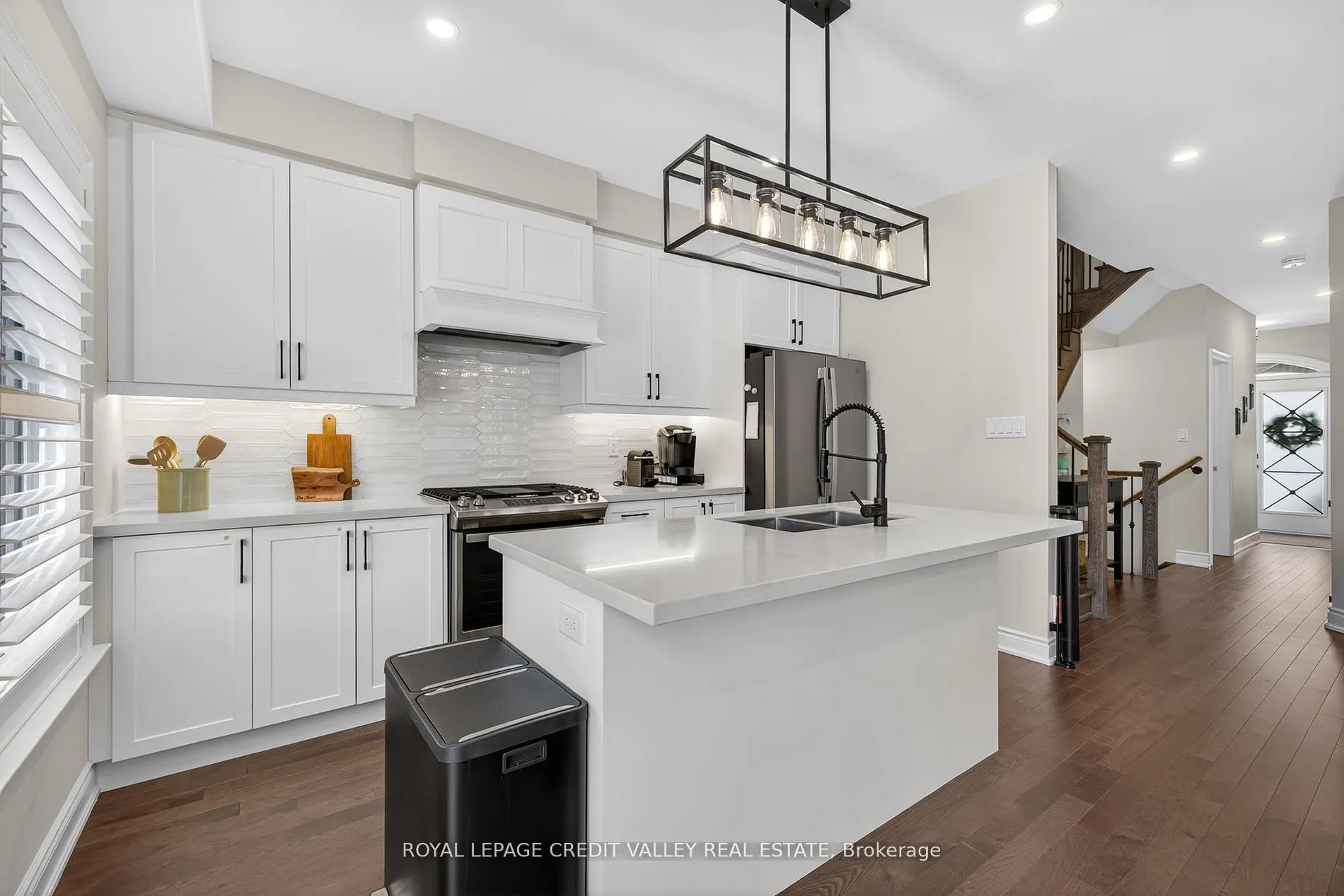 29 Janes Crescent