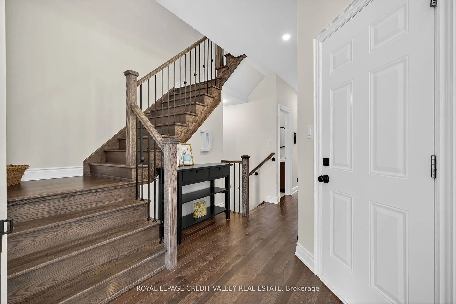 29 Janes Crescent