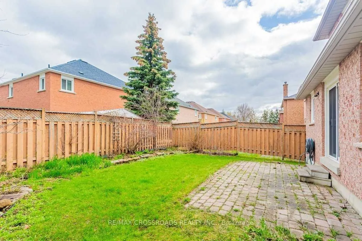 87 Woodriver Street