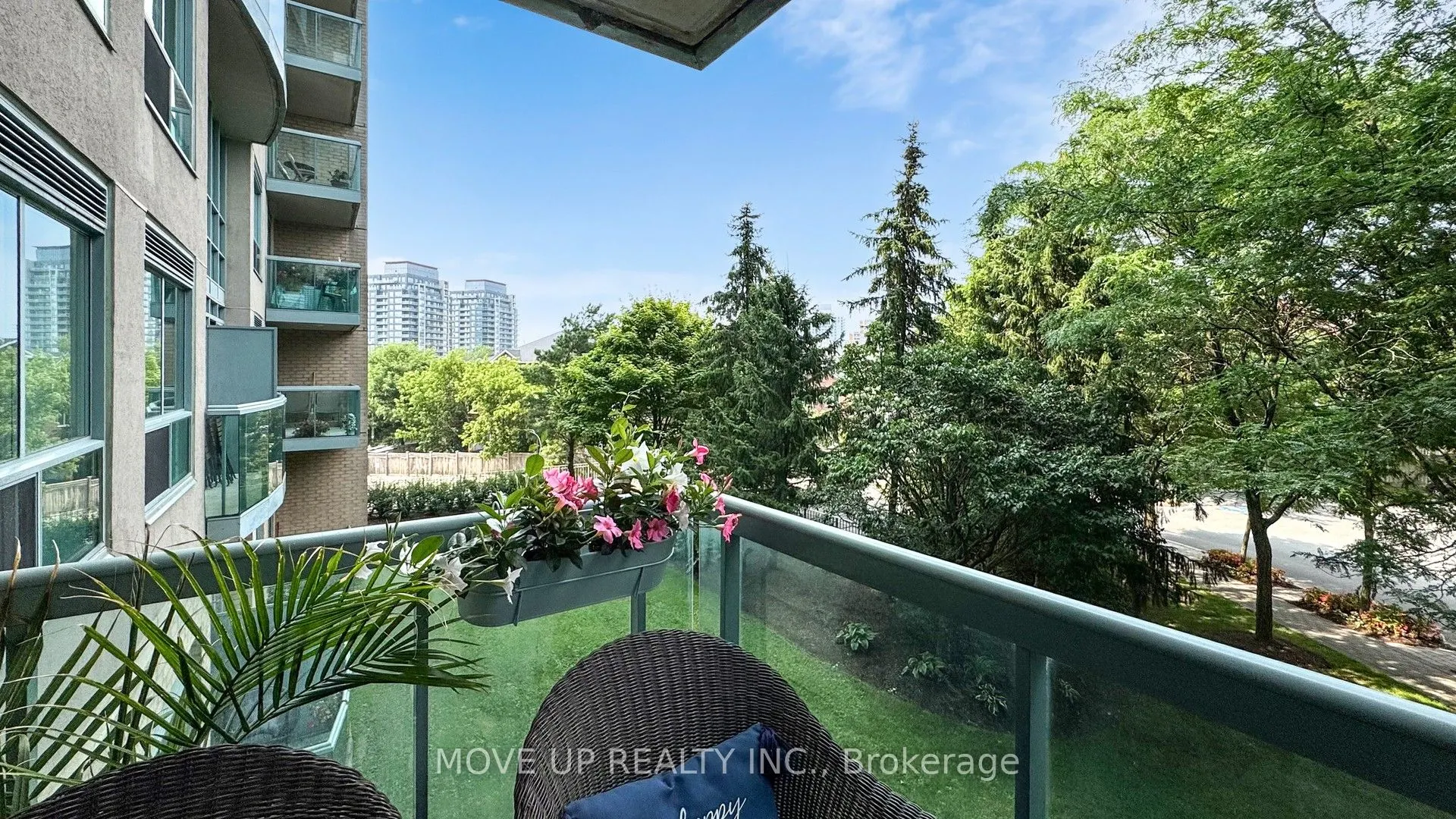 3 Ellesmere Street, #225