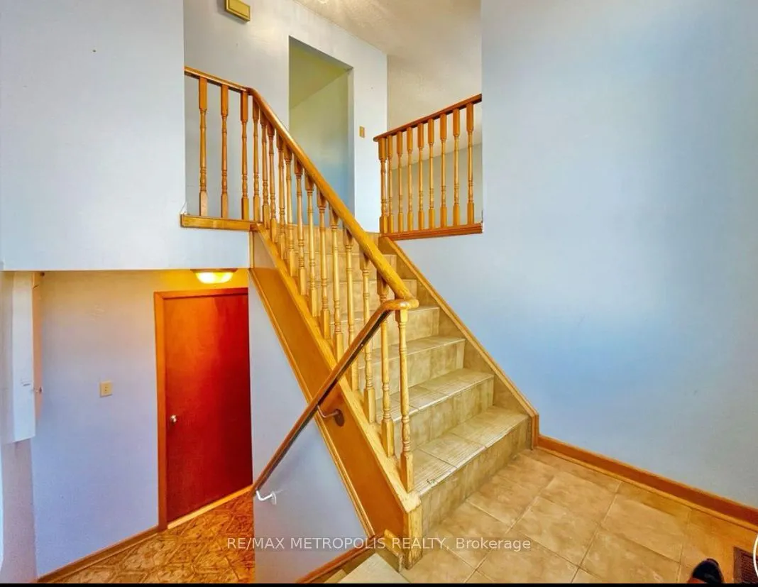 3 Prairie Dunes Place