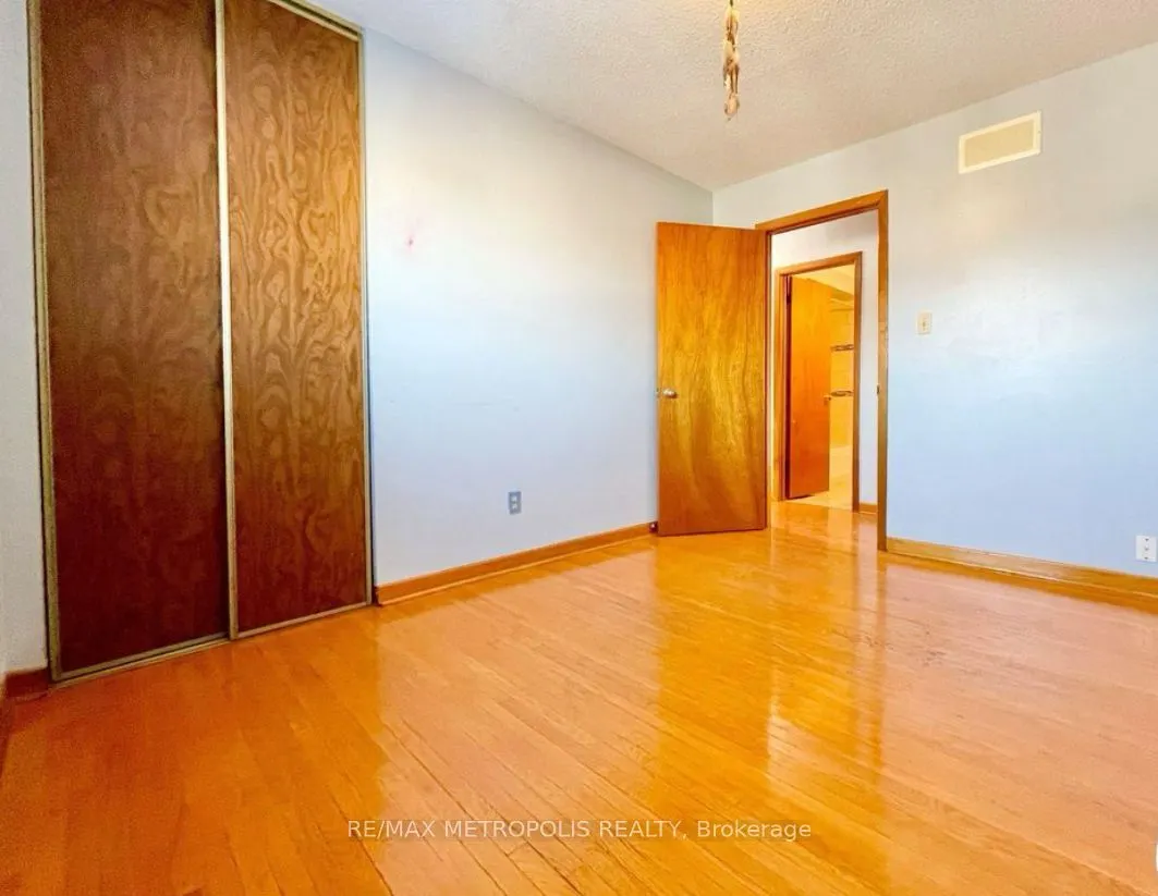 3 Prairie Dunes Place