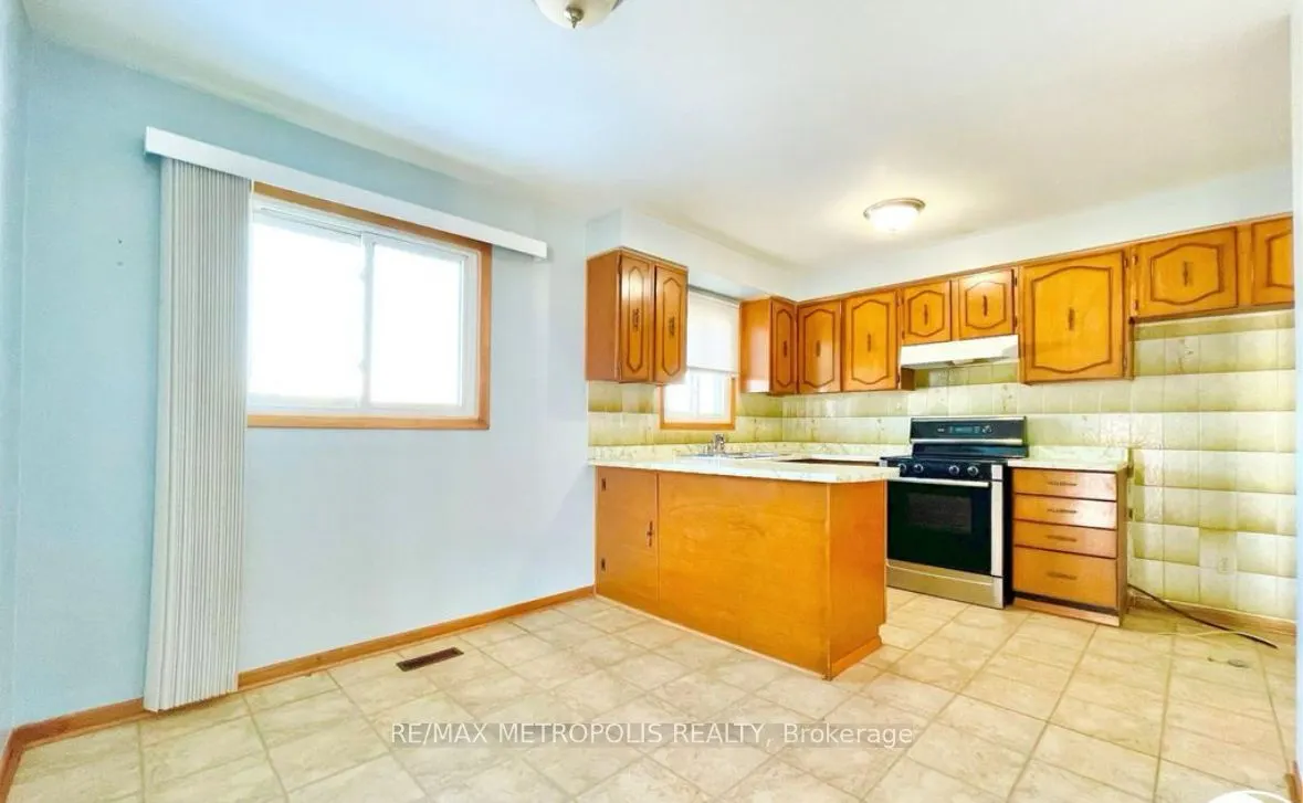 3 Prairie Dunes Place