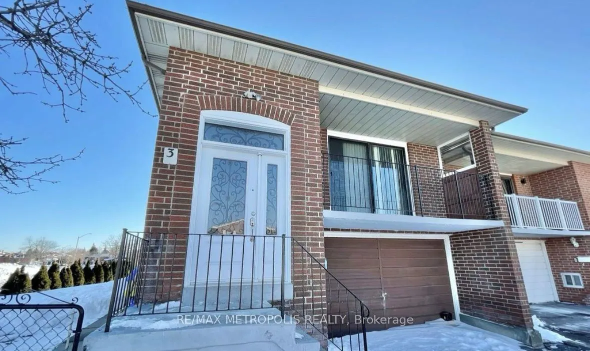 3 Prairie Dunes Place