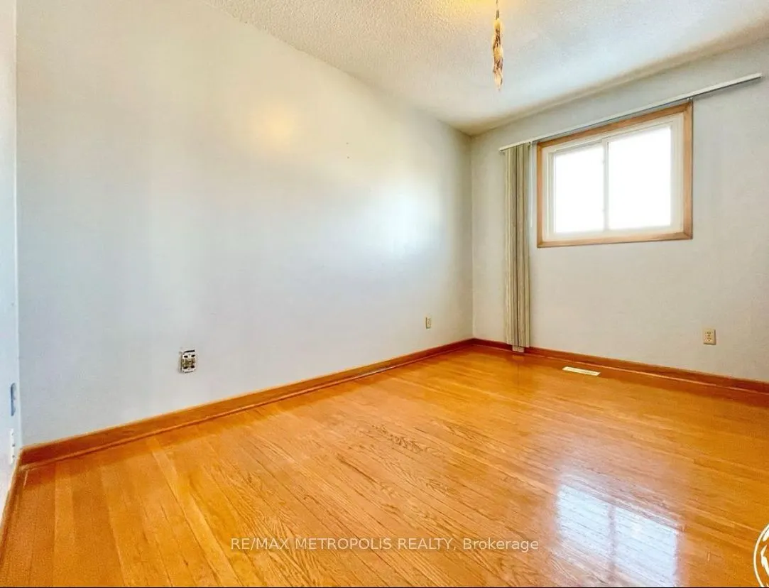 3 Prairie Dunes Place
